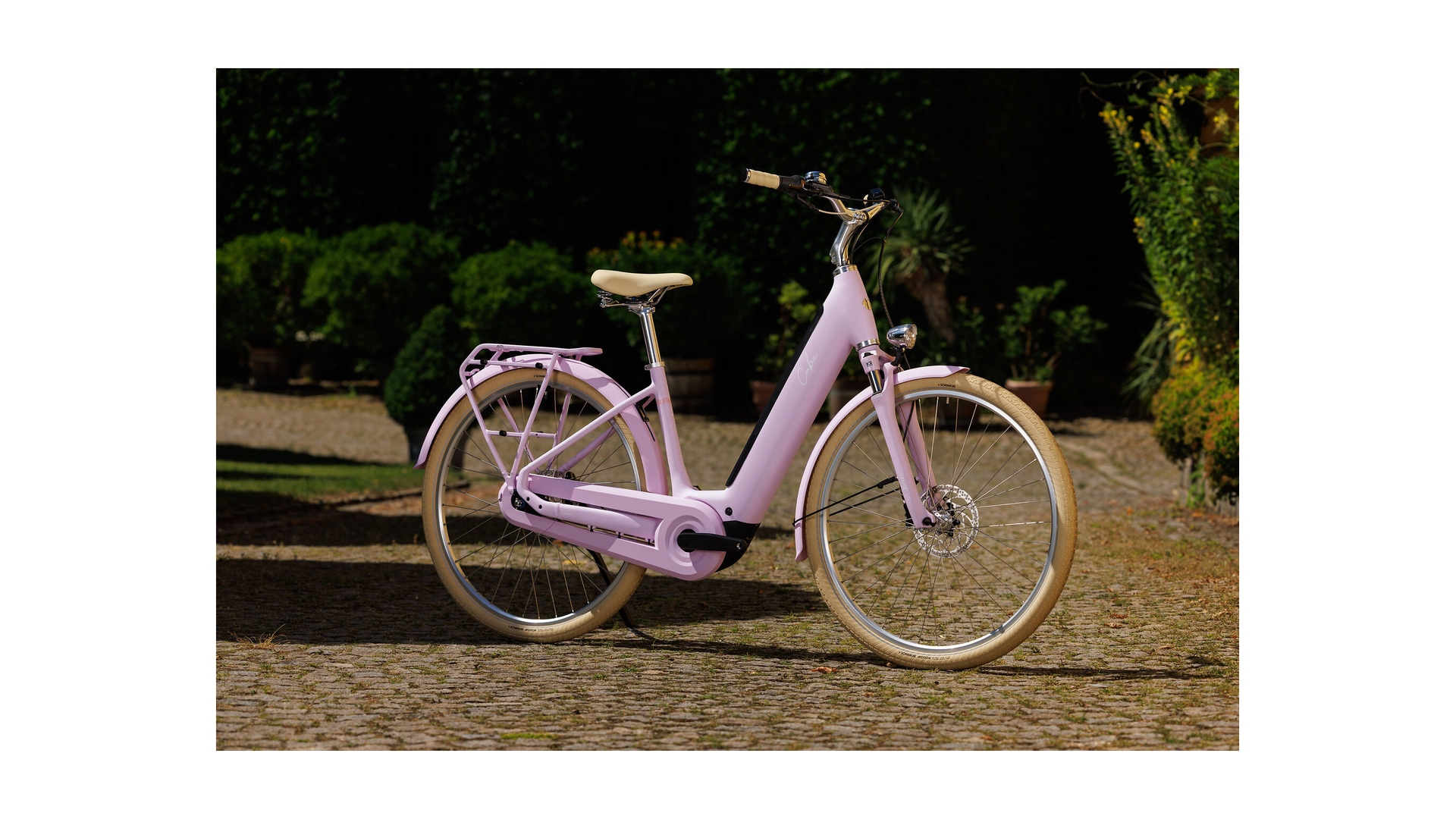 Cube Aruba Hybrid 600 cottoncandy´n´creme