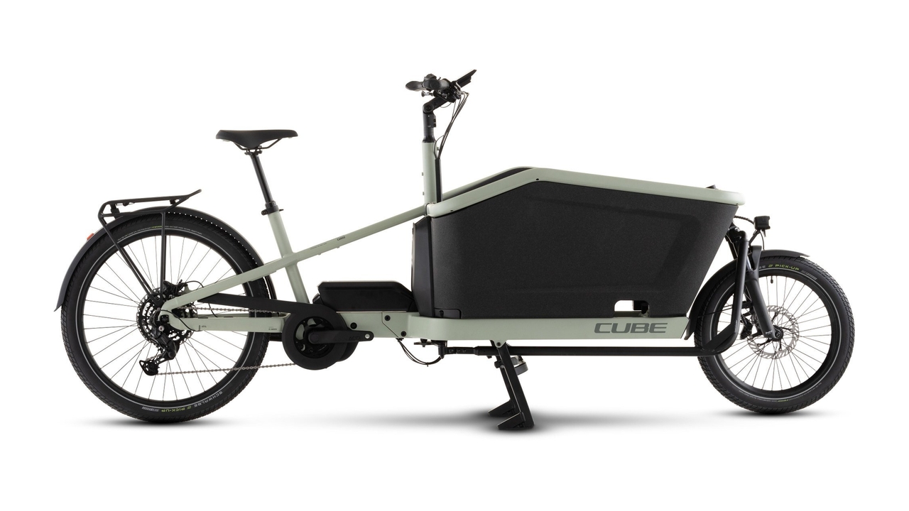 Main image of CUBE CUBE CARGO HYBRID 800 PEA/REFLEX
