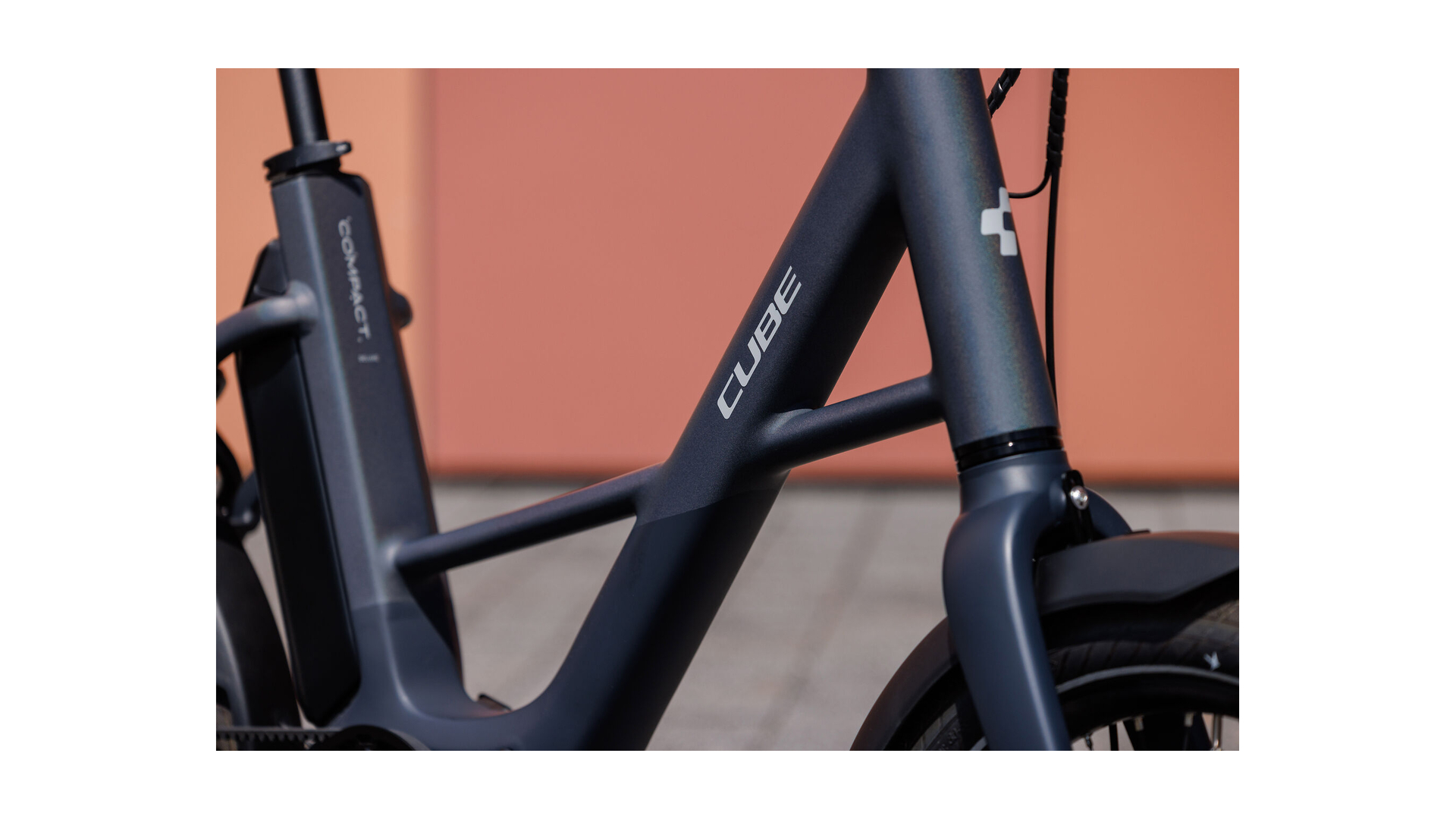 Cube Compact Hybrid Deluxe 540 nightsky´n´grey