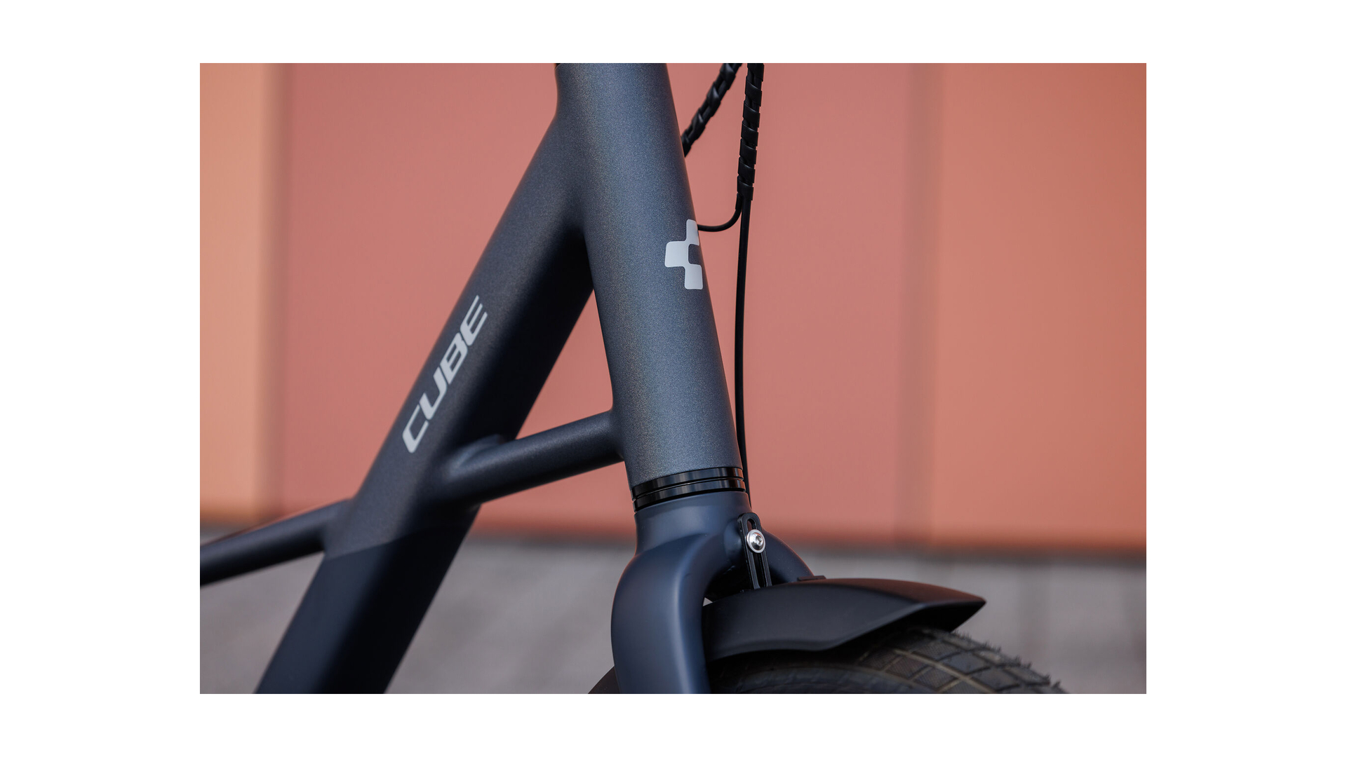 Cube Compact Hybrid Deluxe 540 nightsky´n´grey
