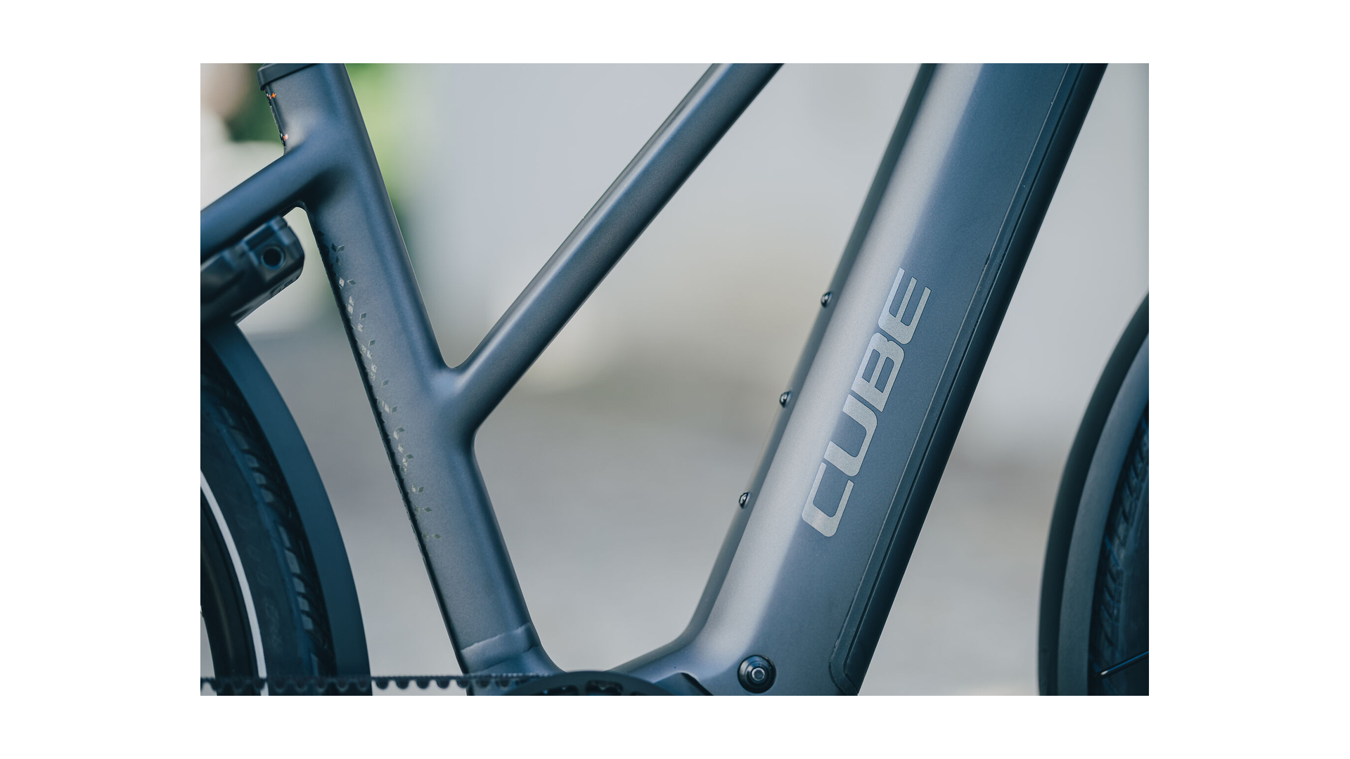 Cube Kathmandu Hybrid Deluxe EXC 800 stealthgrey´n´grey