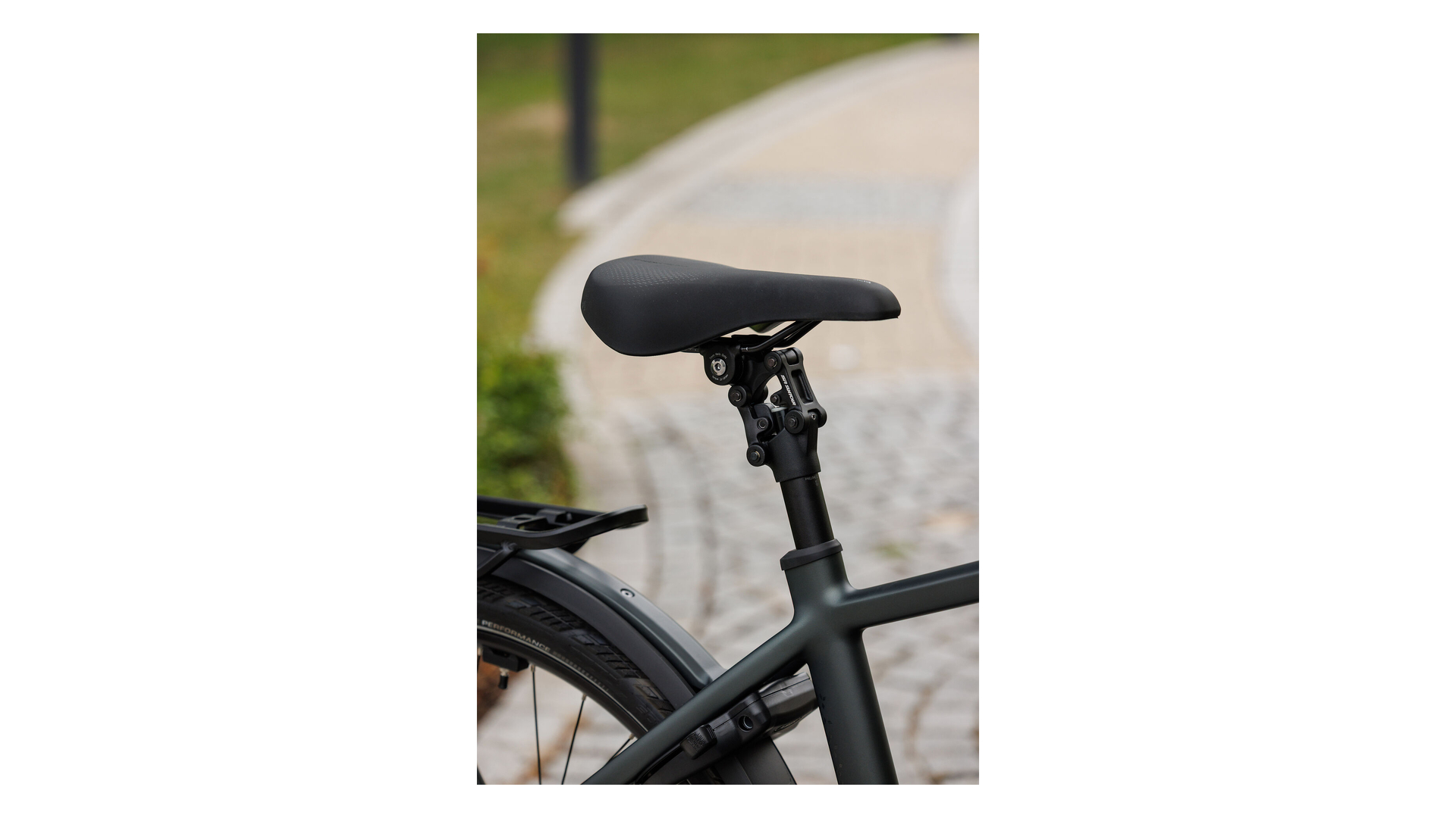 Cube Kathmandu Hybrid Deluxe Pro 800 blackforest´n´chrome
