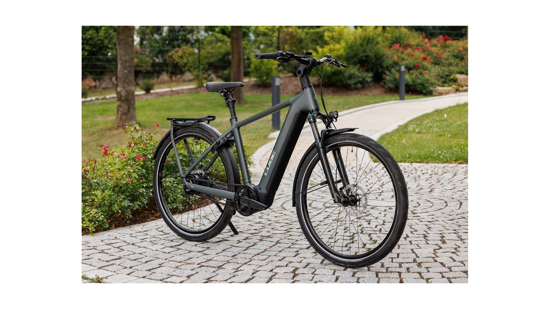 Cube Kathmandu Hybrid Deluxe Pro 800 blackforest´n´chrome