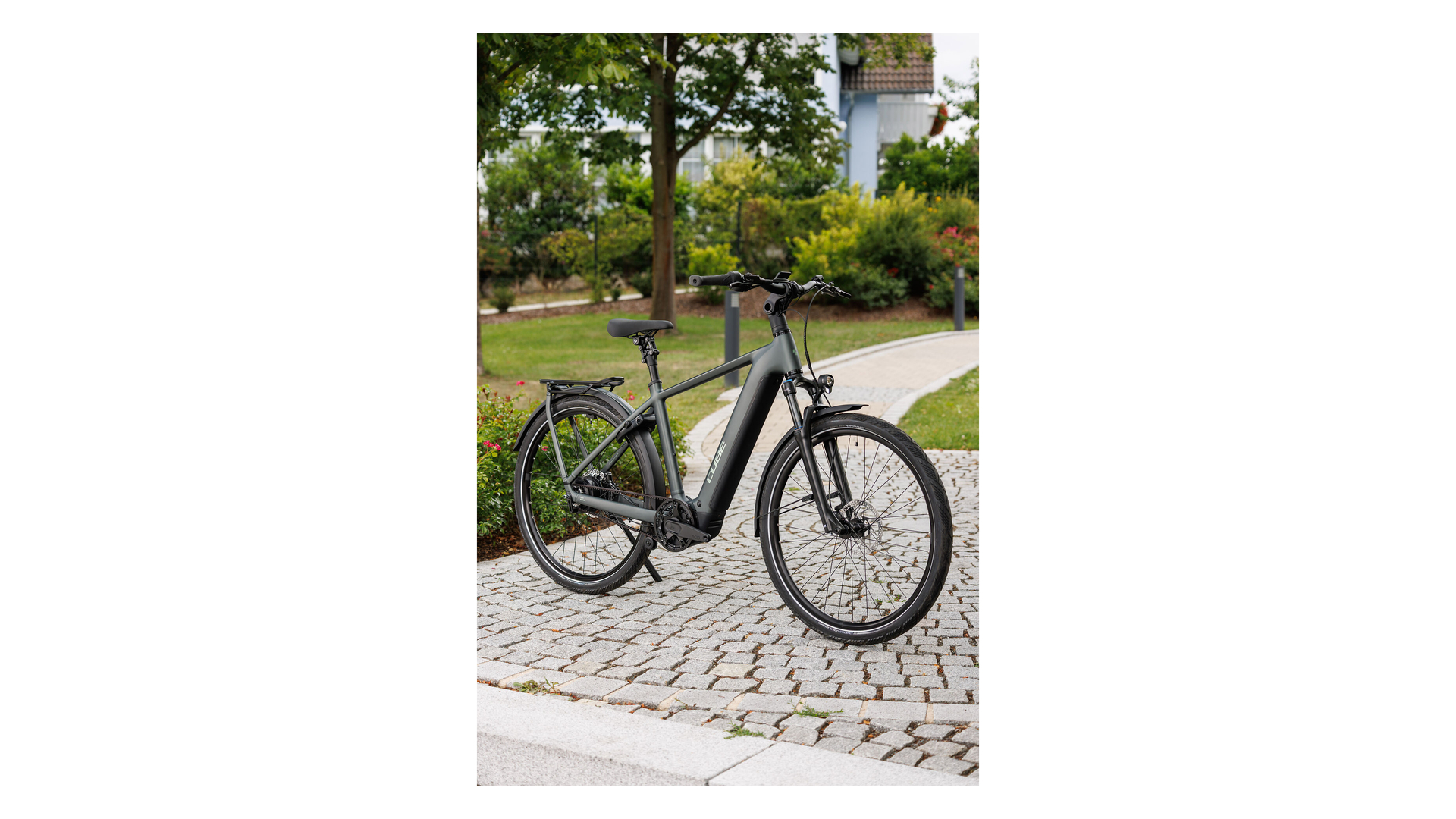 Cube Kathmandu Hybrid Deluxe Pro 800 blackforest´n´chrome