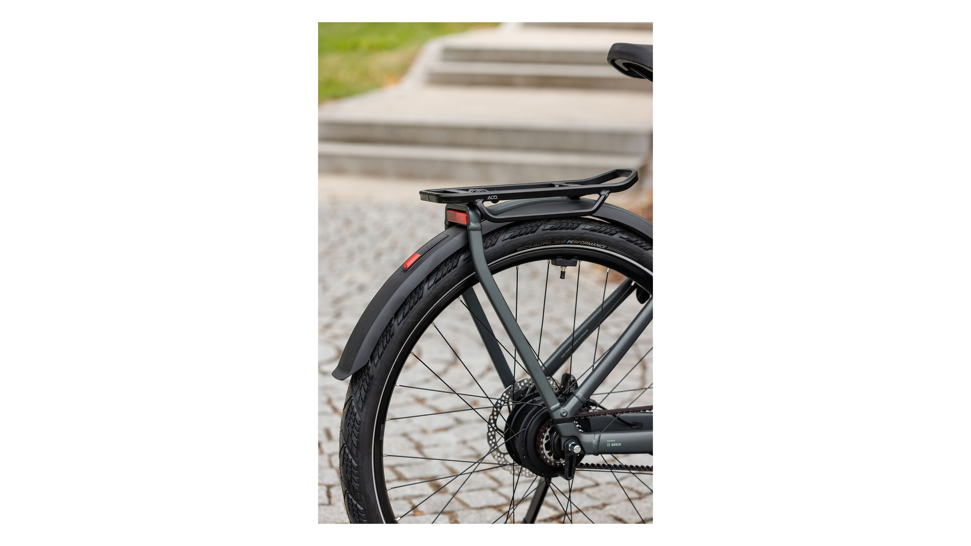 Cube Kathmandu Hybrid Deluxe Pro 800 blackforest´n´chrome
