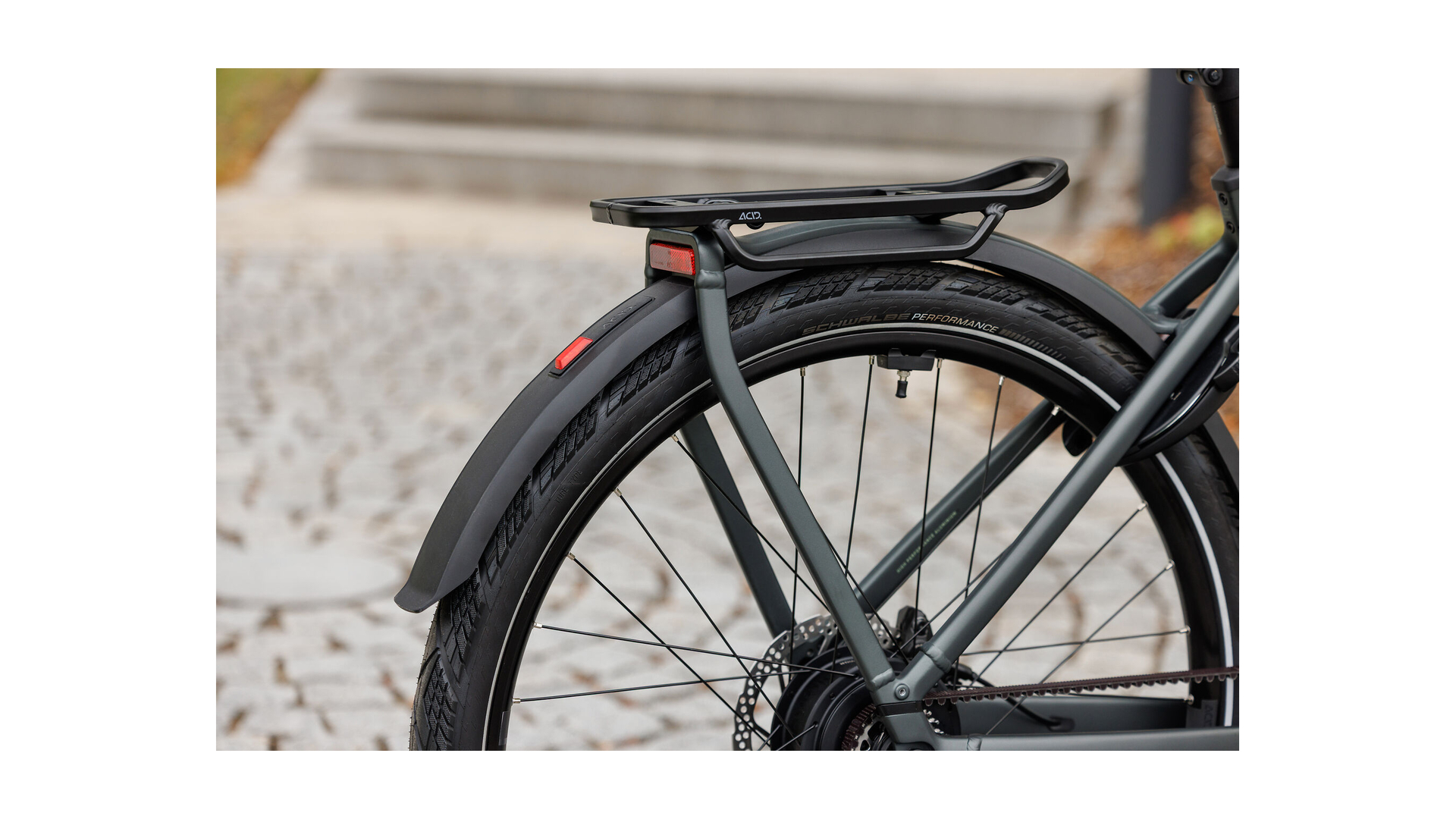Cube Kathmandu Hybrid Deluxe Pro 800 blackforest´n´chrome