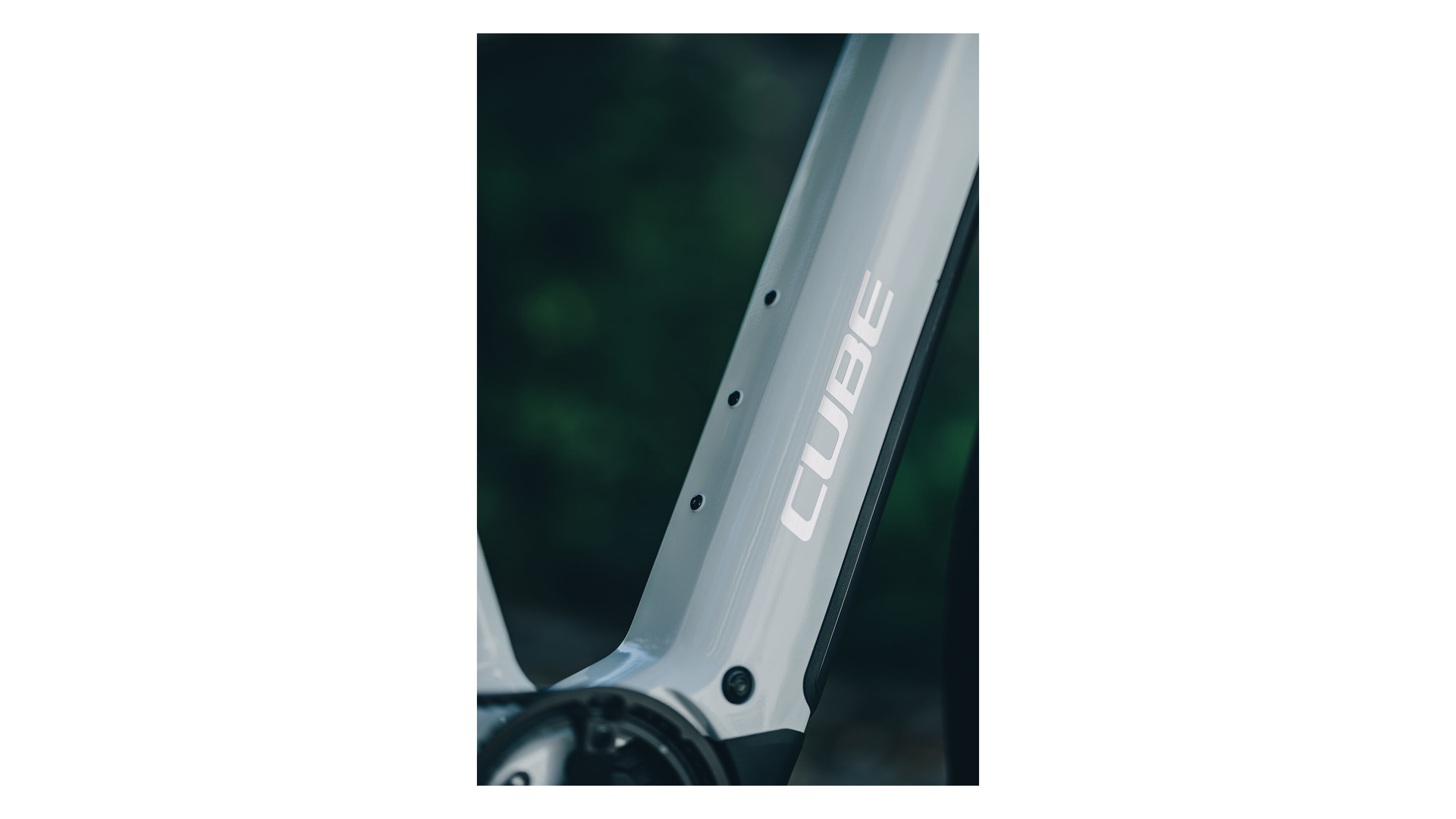 Cube Kathmandu Hybrid Deluxe Pro 800 metallicwhite´n´chrome