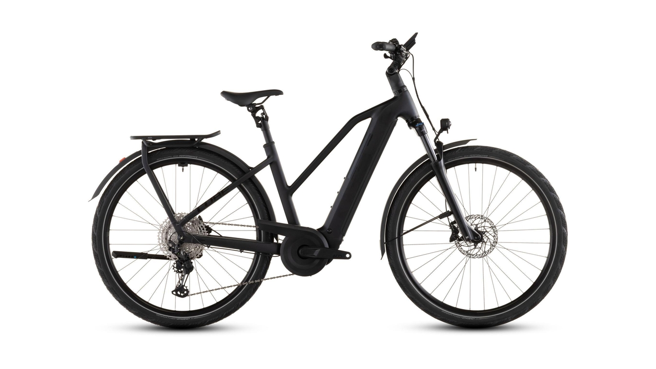 Main image of CUBE CUBE KATHMANDU HYBRID PRO 800 COAL/BLACK