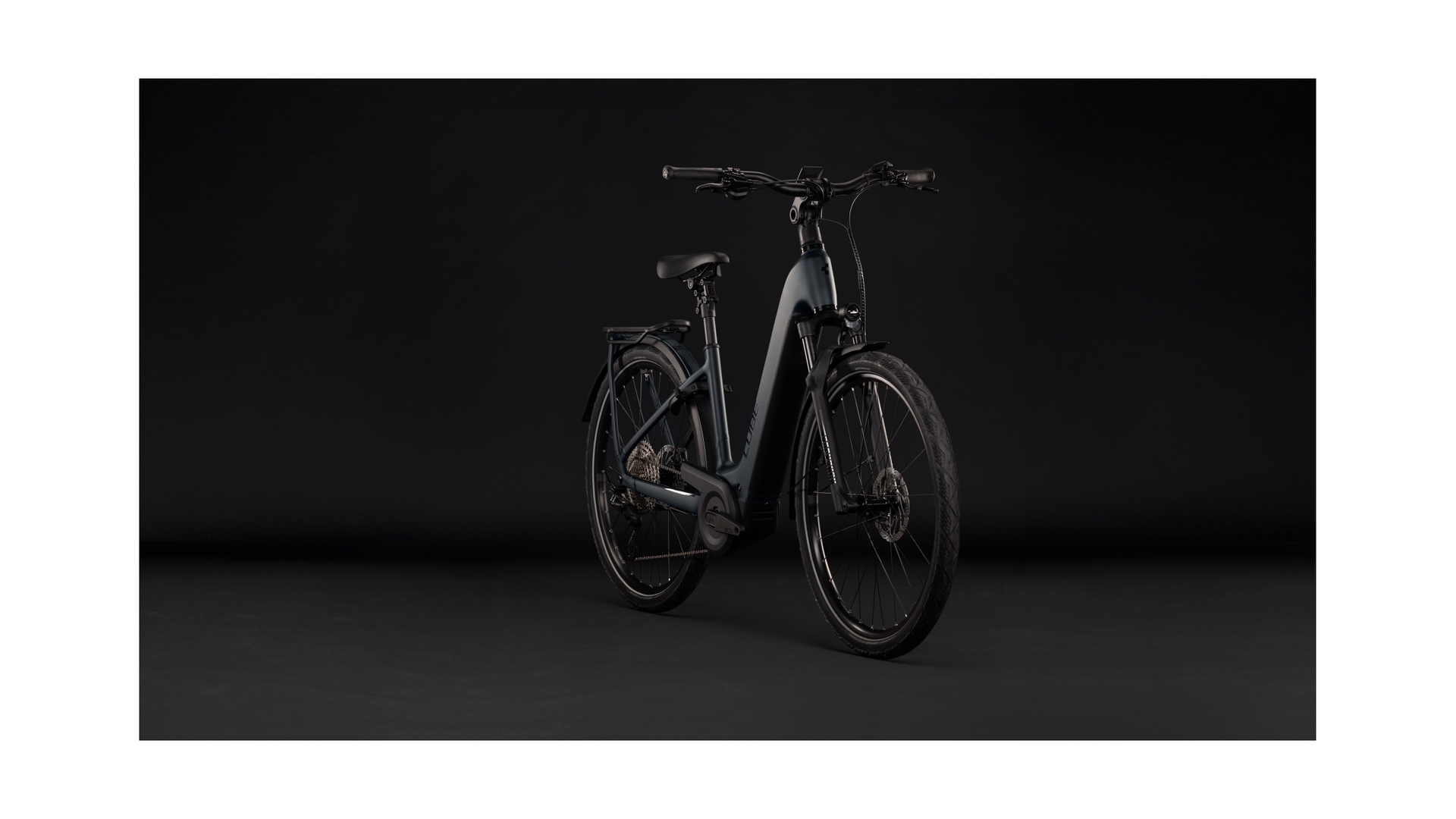 Cube Kathmandu Hybrid Pro 800 coal´n´black