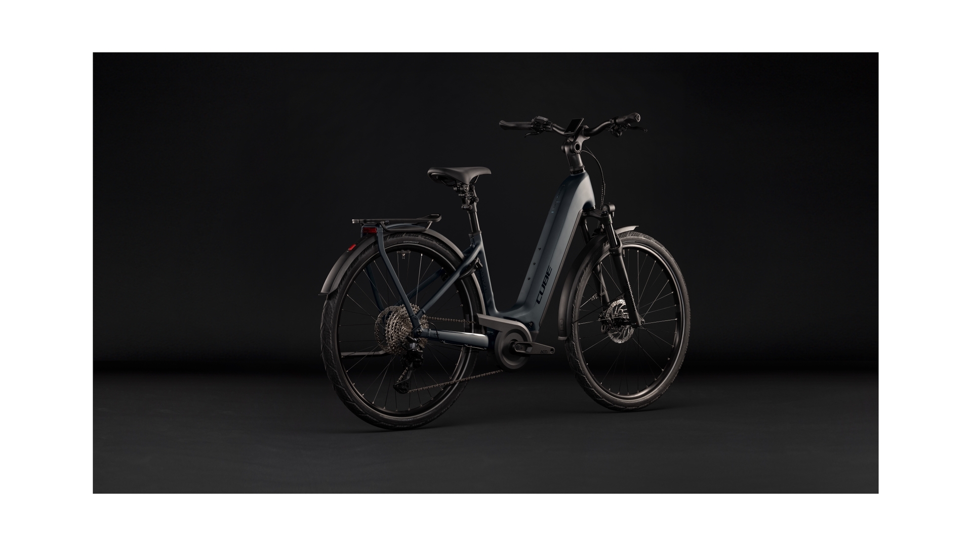 Cube Kathmandu Hybrid Pro 800 coal´n´black