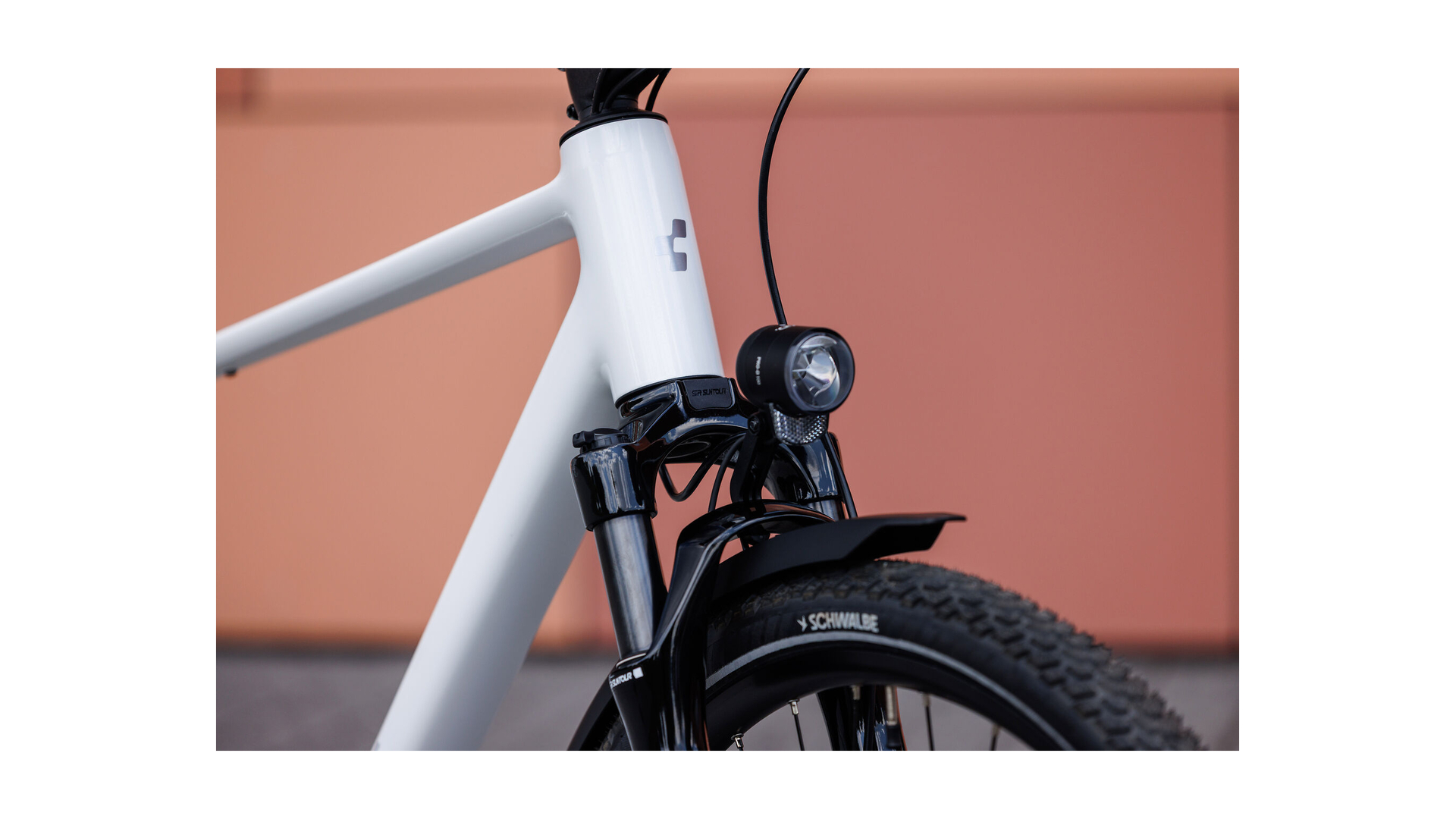 Cube Kathmandu Pro metallicwhite´n´chrome