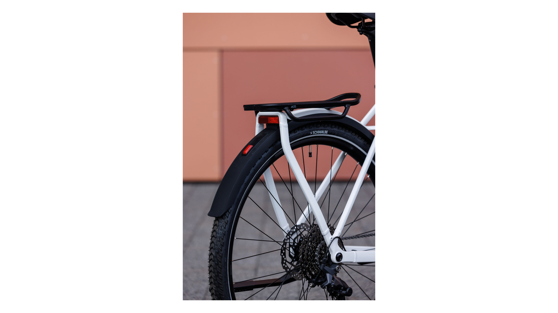 Cube Kathmandu Pro metallicwhite´n´chrome