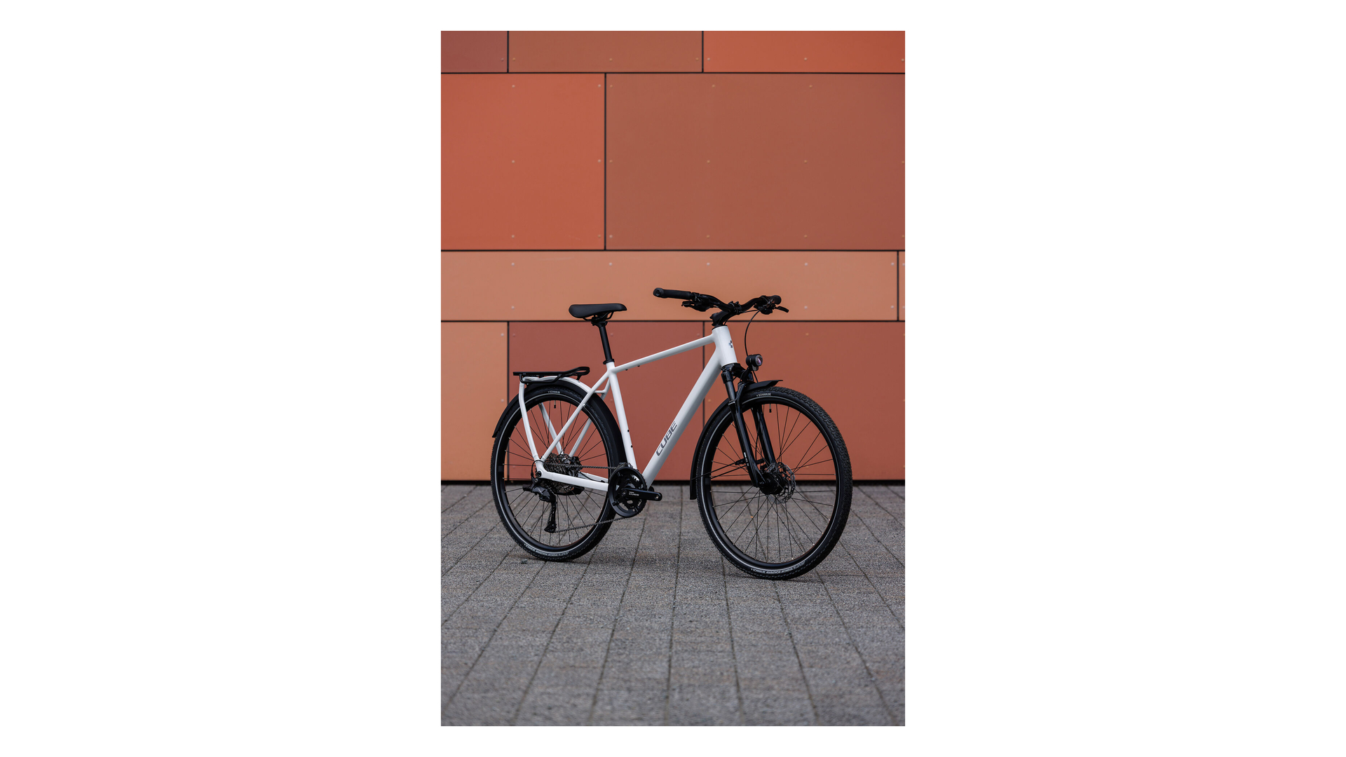 Cube Kathmandu Pro metallicwhite´n´chrome