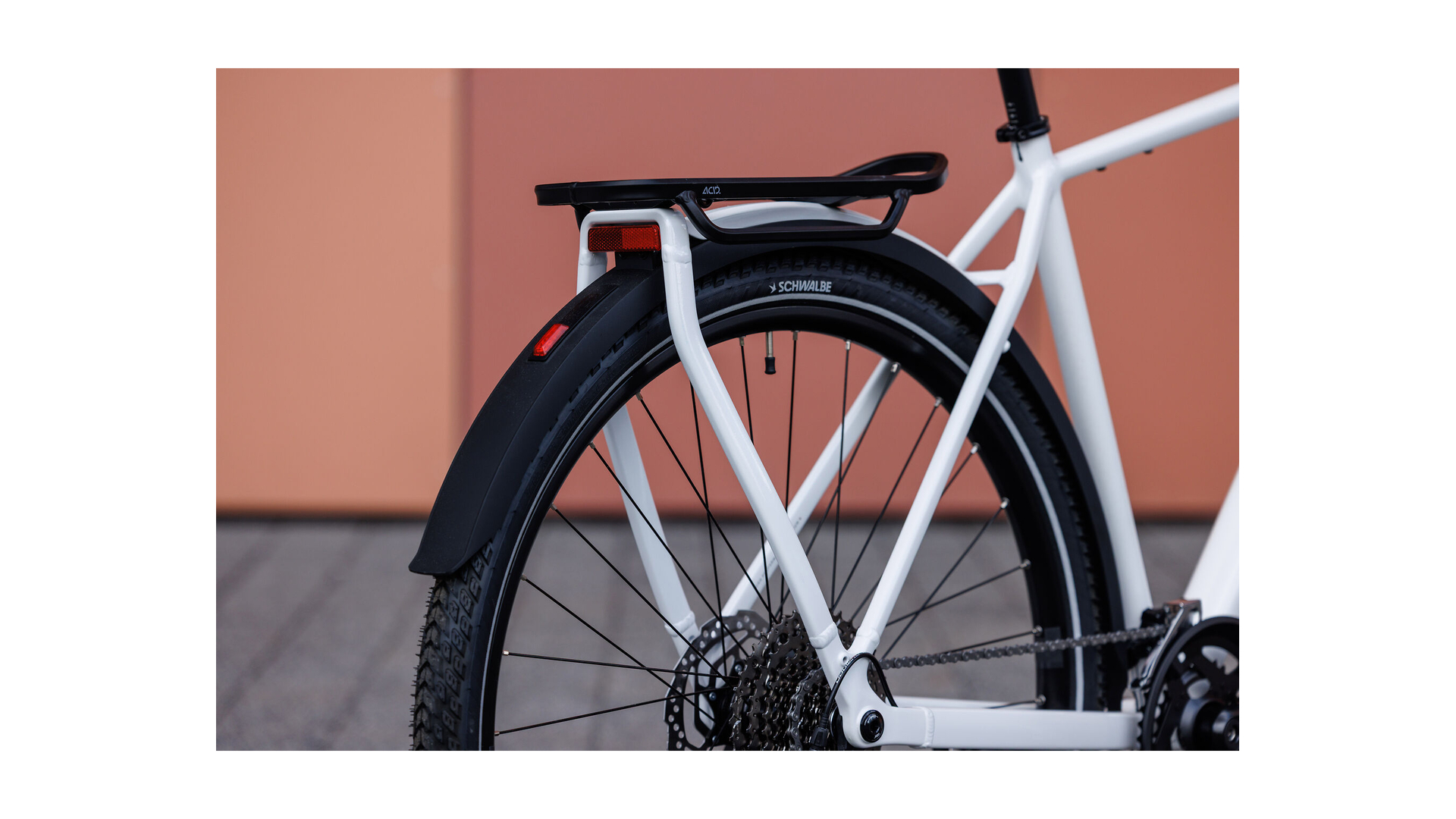 Cube Kathmandu Pro metallicwhite´n´chrome