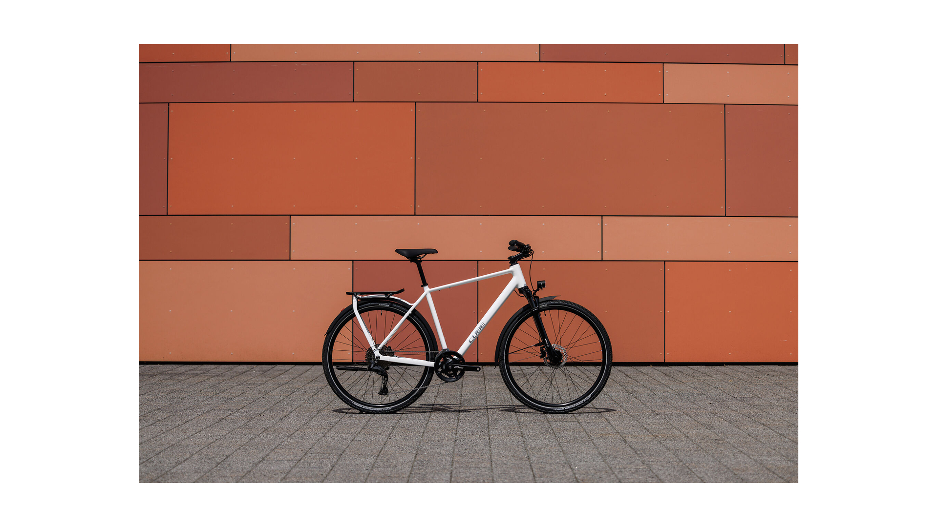 Cube Kathmandu Pro metallicwhite´n´chrome