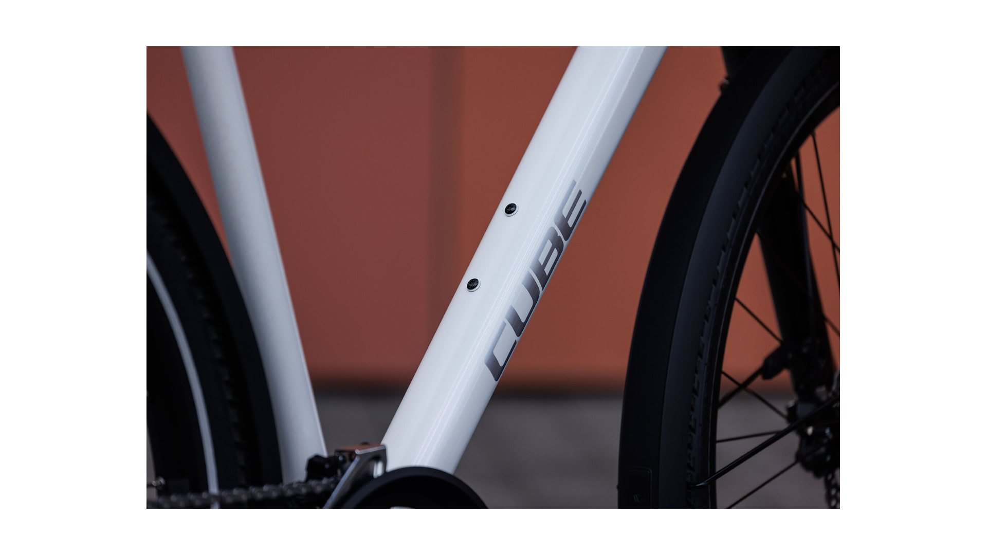 Cube Kathmandu Pro metallicwhite´n´chrome