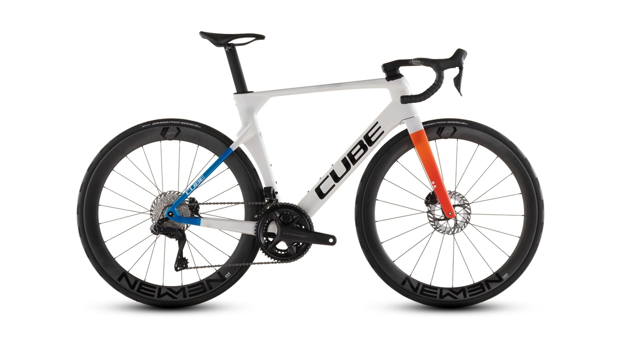 Main image of CUBE CUBE LITENING AERO C:68X RACE TEAMLINE