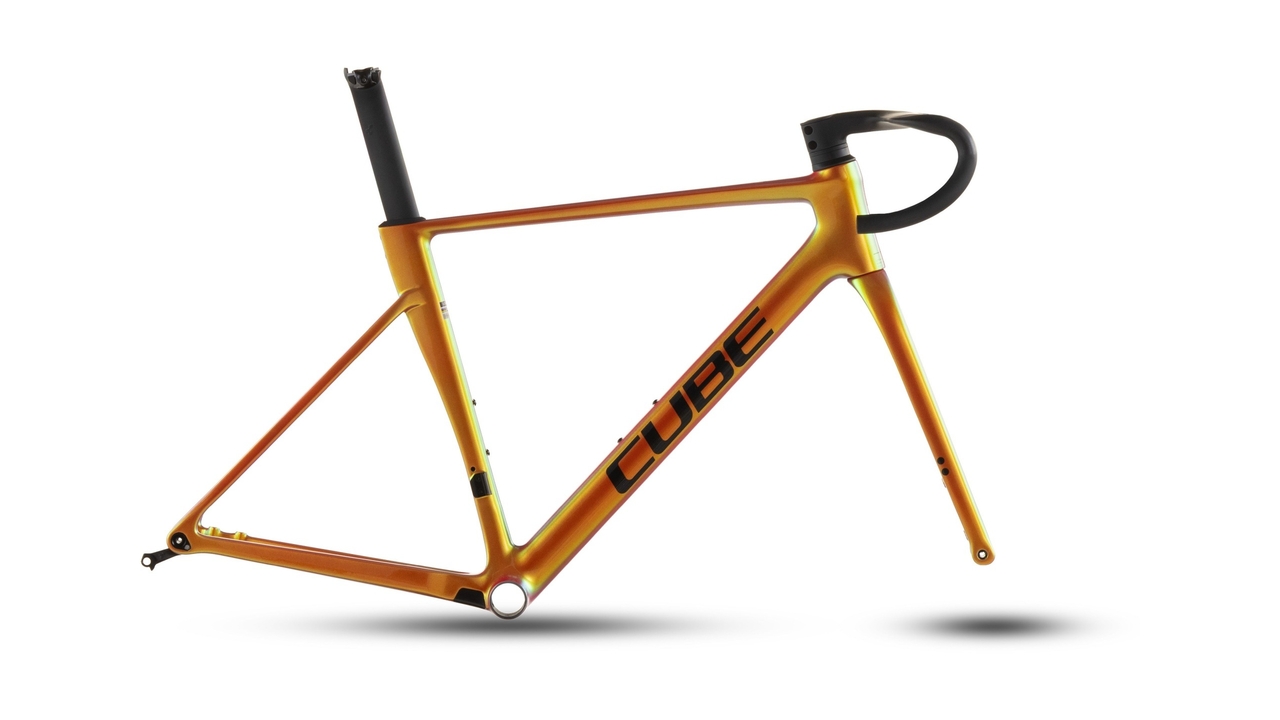 Main image of CUBE CUBE LITENING AIR C:68X FRAMESET GLOWINGORANGE/BLACK