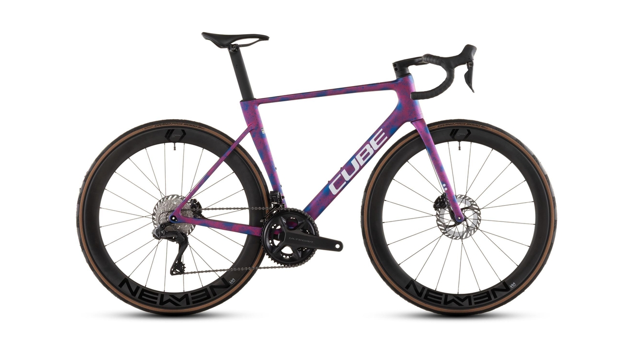 Main image of CUBE CUBE LITENING AIR C:68X RACE DAZZLEPINK/BLUE