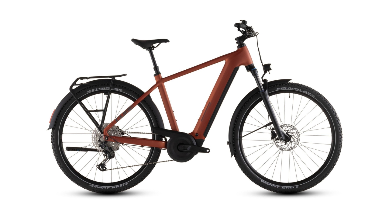 Main image of CUBE CUBE NURIDE HYBRID PRO 800 CHILLI/BLACK