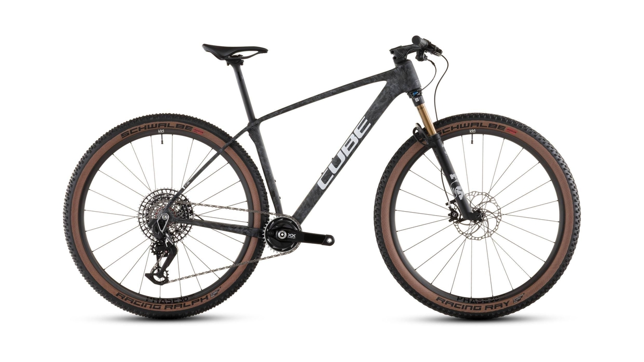 Main image of CUBE CUBE PHENIX C:68X SLT MATRIXBLACK/WHITE