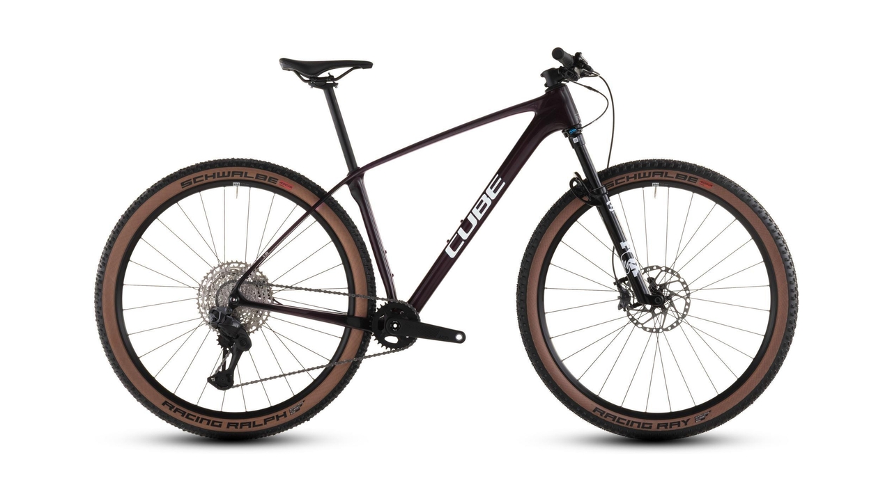 Main image of CUBE CUBE REACTION C:62 RACE LIQUIDRED/WHITE