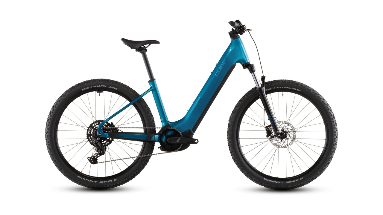 Main image of CUBE CUBE REACTION HYBRID PERFORMANCE 600 ELECTRICBLUE/DAZZLE