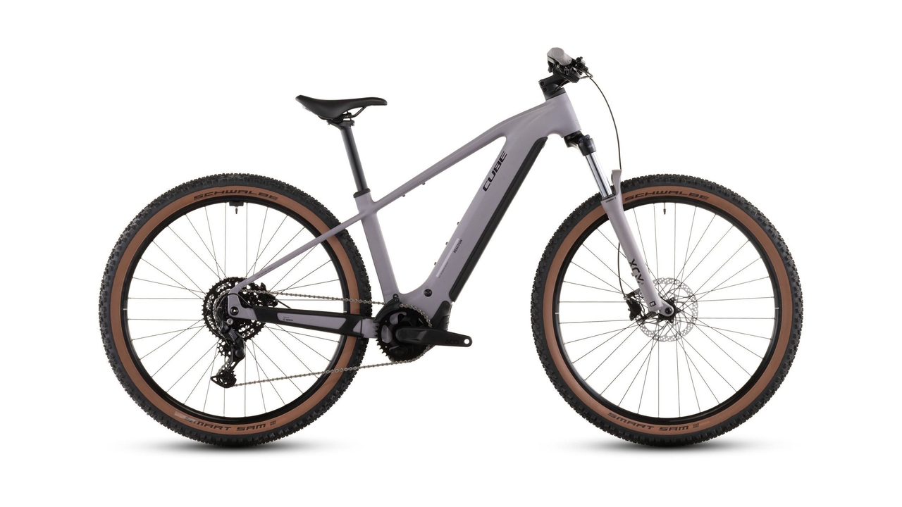 Main image of CUBE CUBE REACTION HYBRID PERFORMANCE 600 PLUMGREY/BLACK