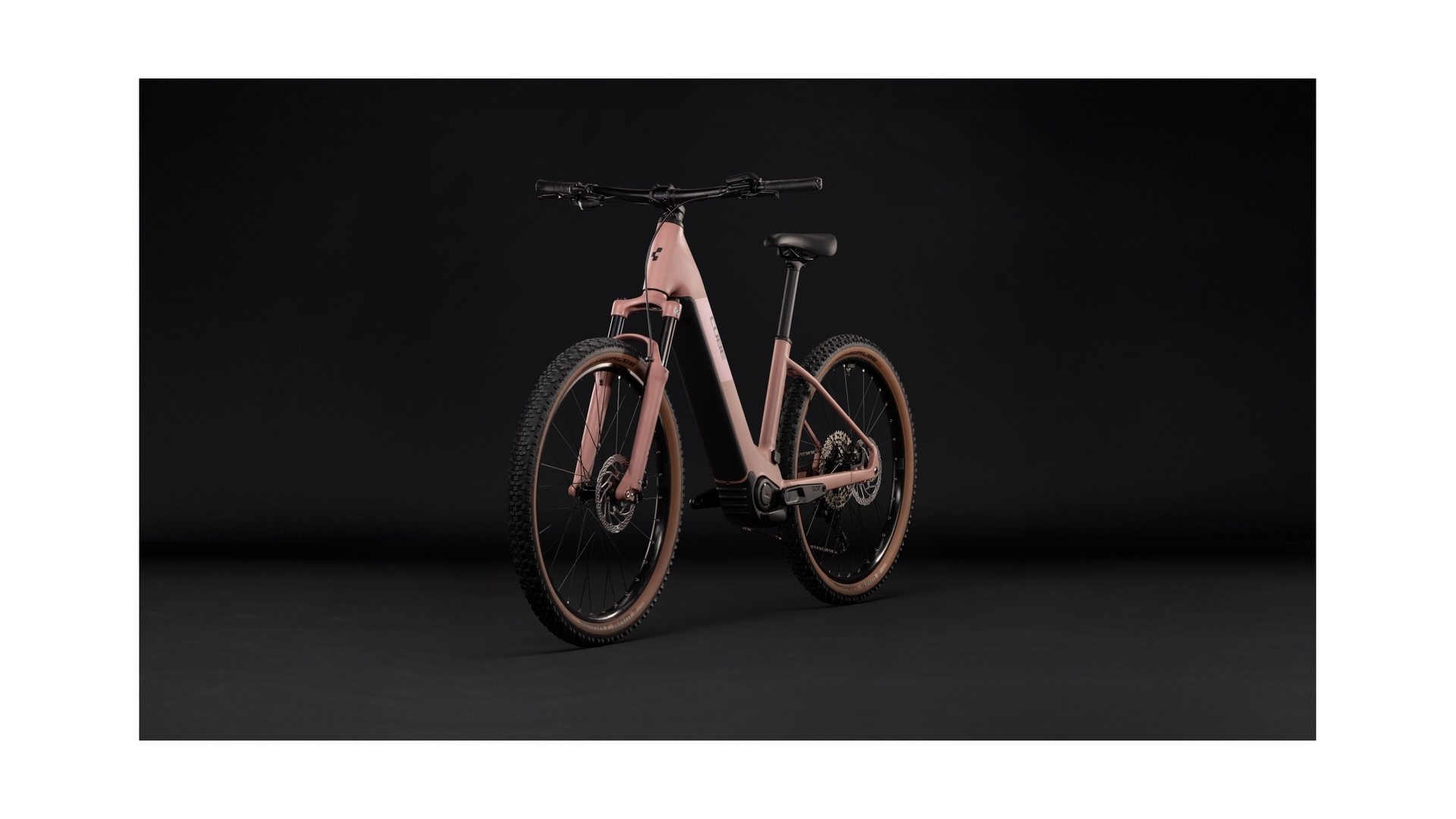 Cube Reaction Hybrid Performance 720 ruby´n´black