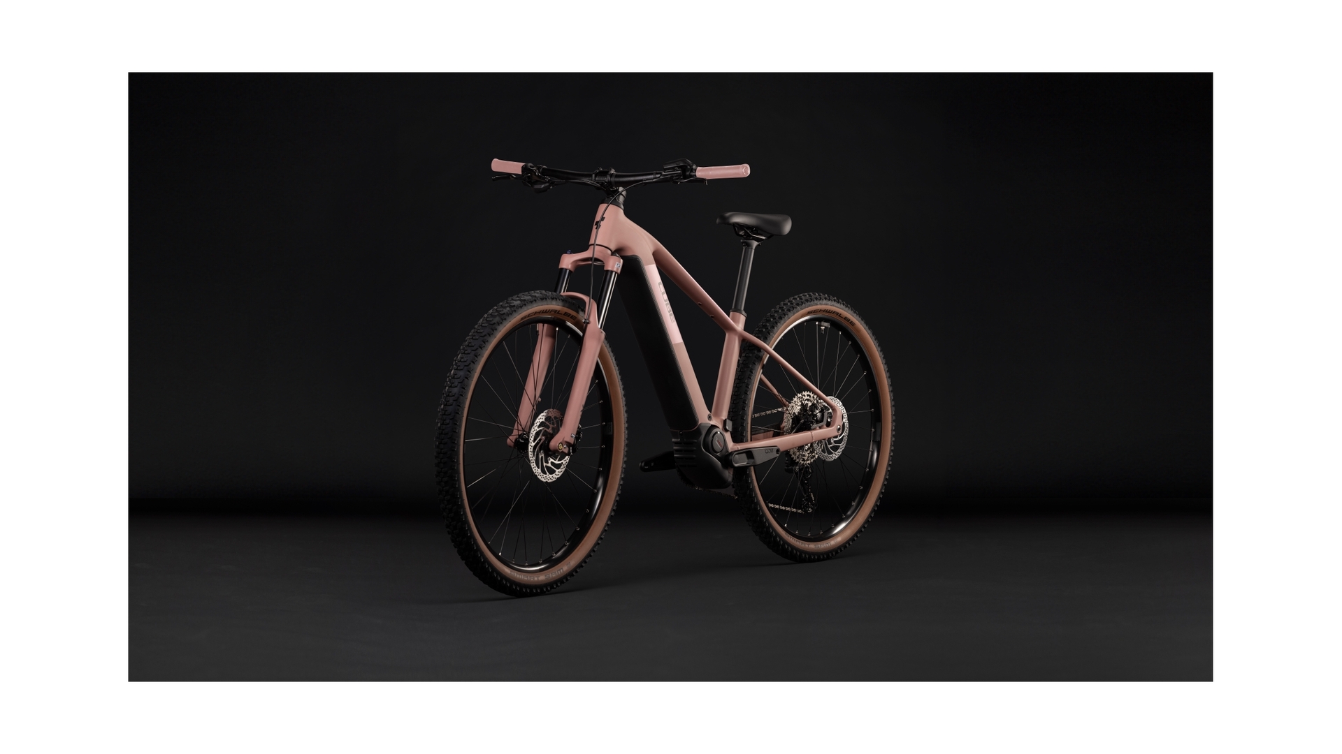 Cube Reaction Hybrid Performance 720 ruby´n´black