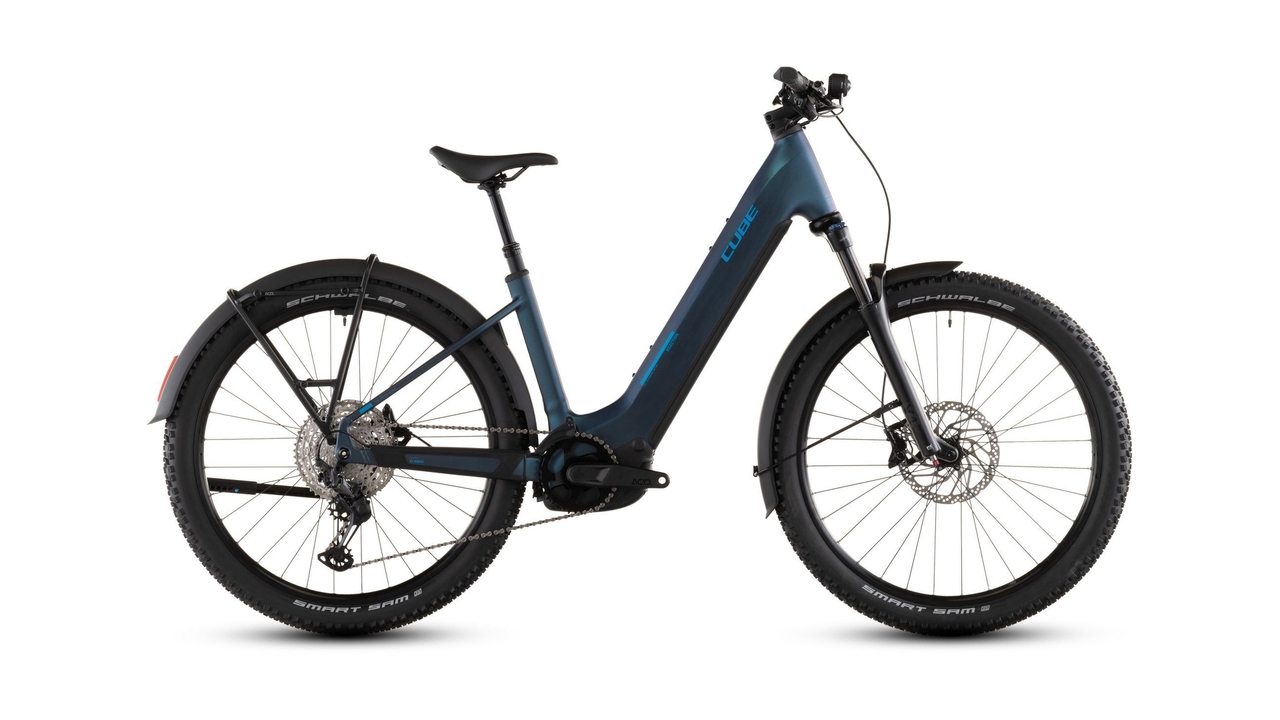 Main image of CUBE CUBE REACTION HYBRID PRO 800 FE NEBULAR/DAZZLE