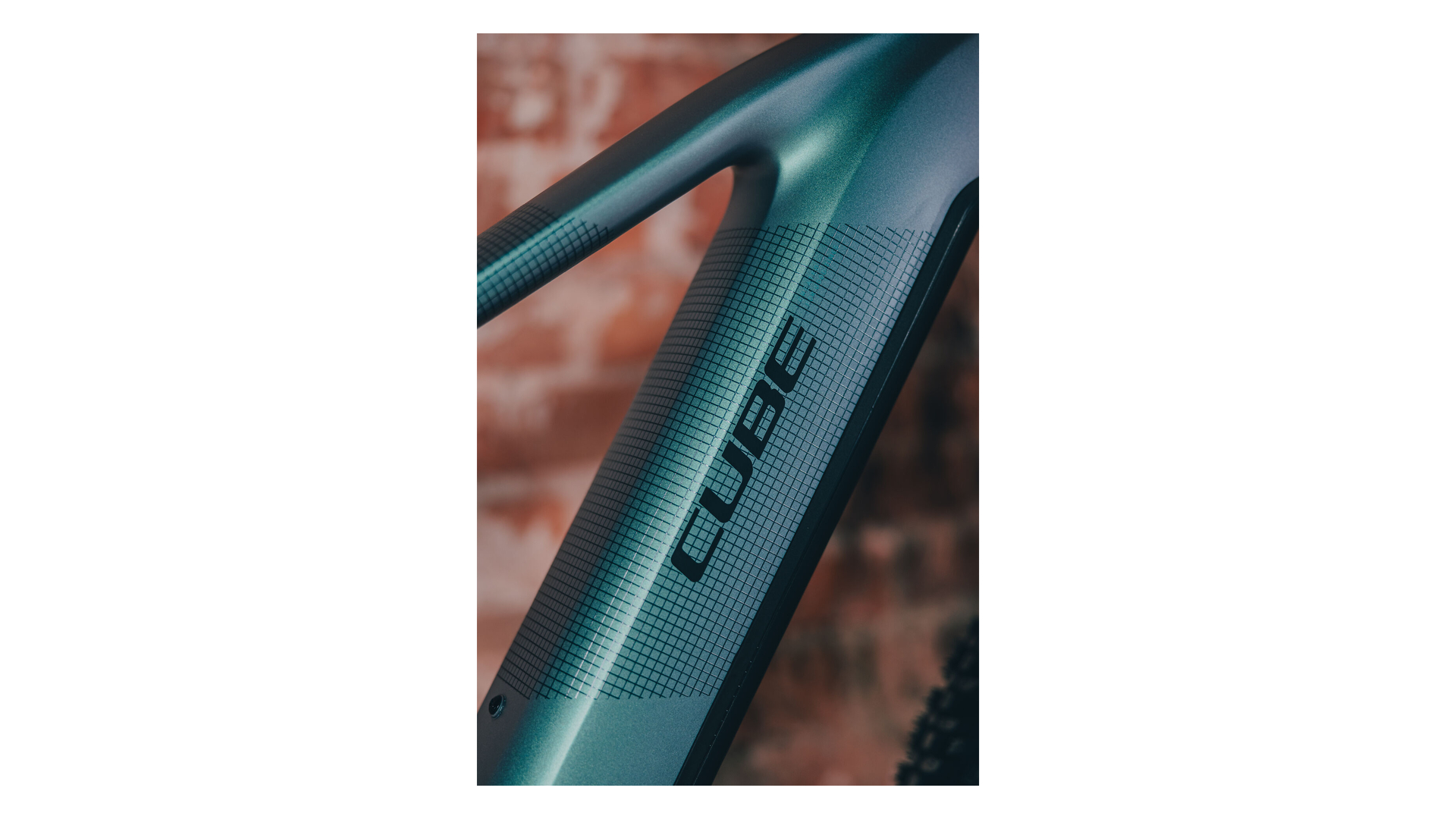Cube Reaction Hybrid Pro 800 polarlight´n´black