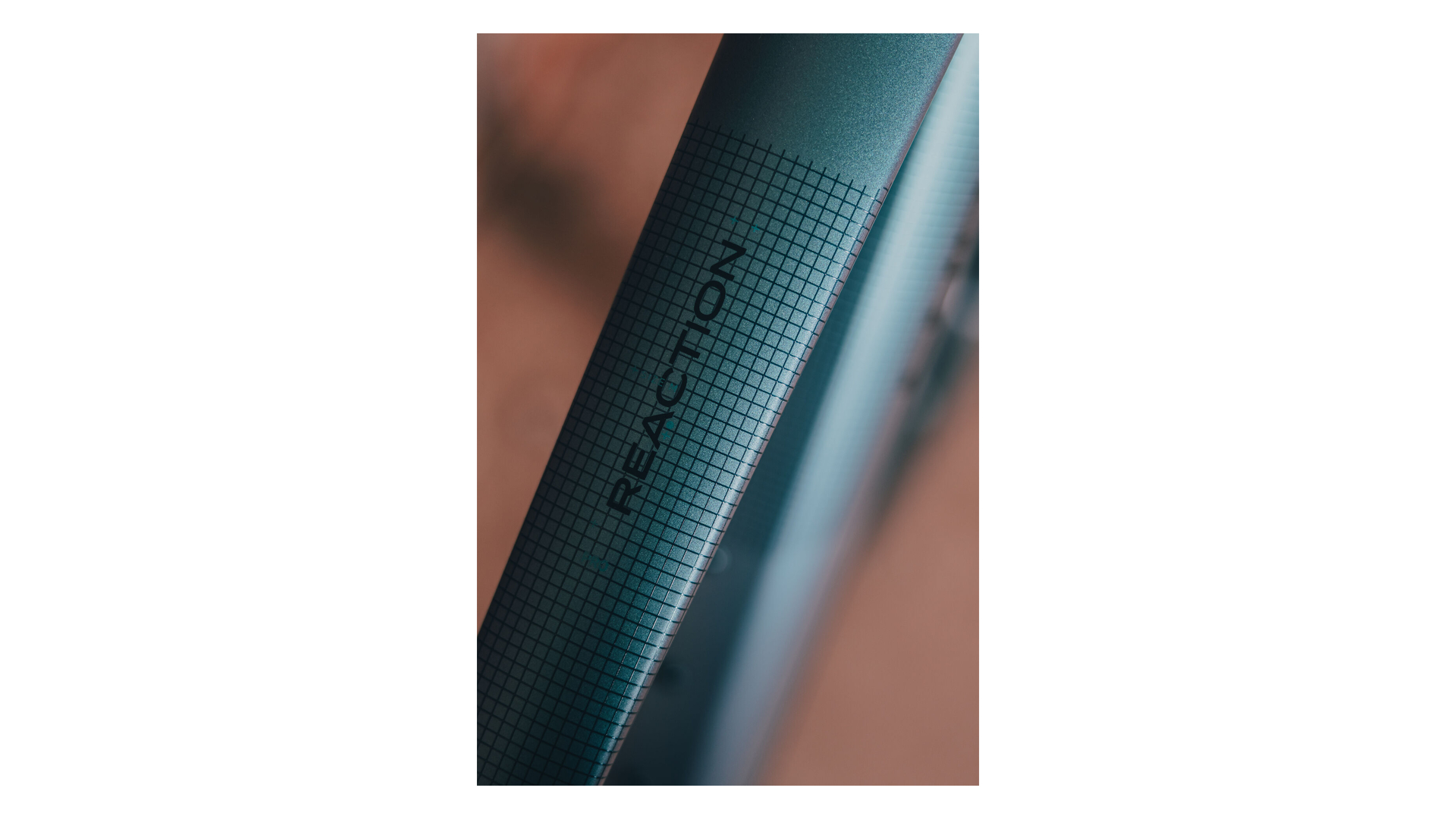 Cube Reaction Hybrid Pro 800 polarlight´n´black