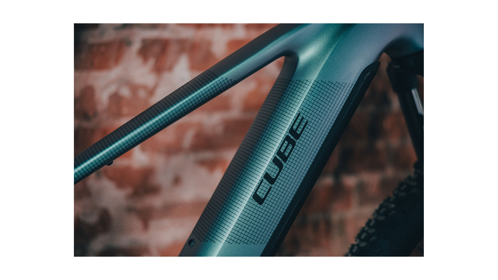 Cube Reaction Hybrid Pro 800 polarlight´n´black