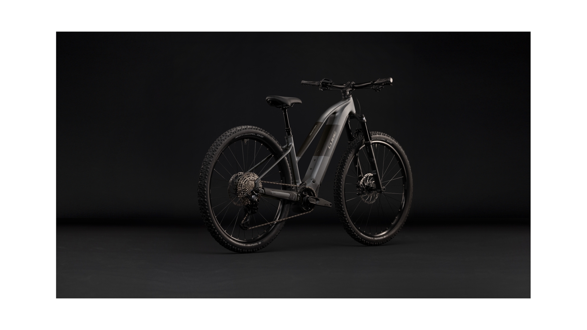 Cube Reaction Hybrid Race 800 slabgrey´n´chrome
