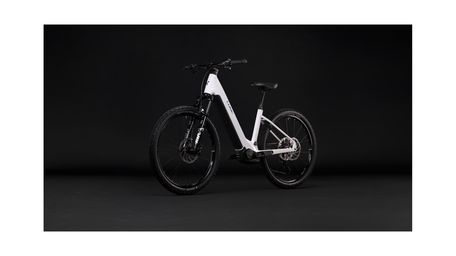 Cube Reaction Hybrid Race 800 snow´n´black