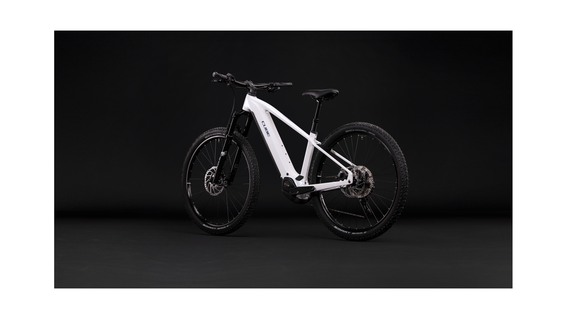 Cube Reaction Hybrid Race 800 snow´n´black