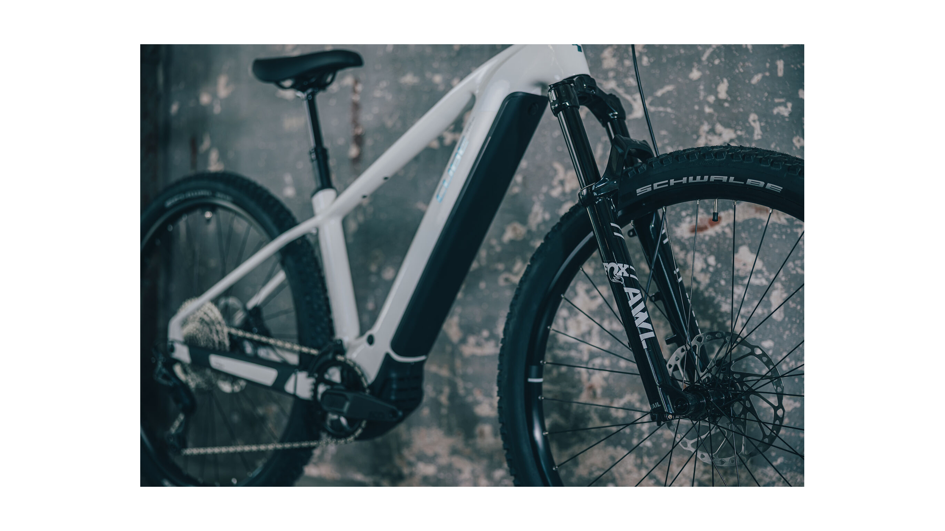 Cube Reaction Hybrid Race 800 snow´n´black
