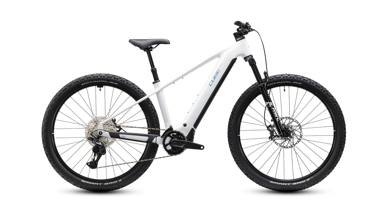 Main image of CUBE Cube Reaction Hybrid Race 800 snow´n´black