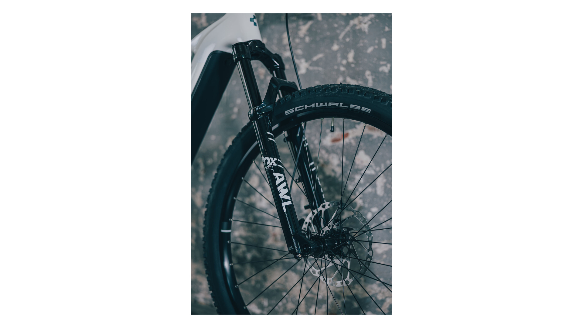 Cube Reaction Hybrid Race 800 snow´n´black