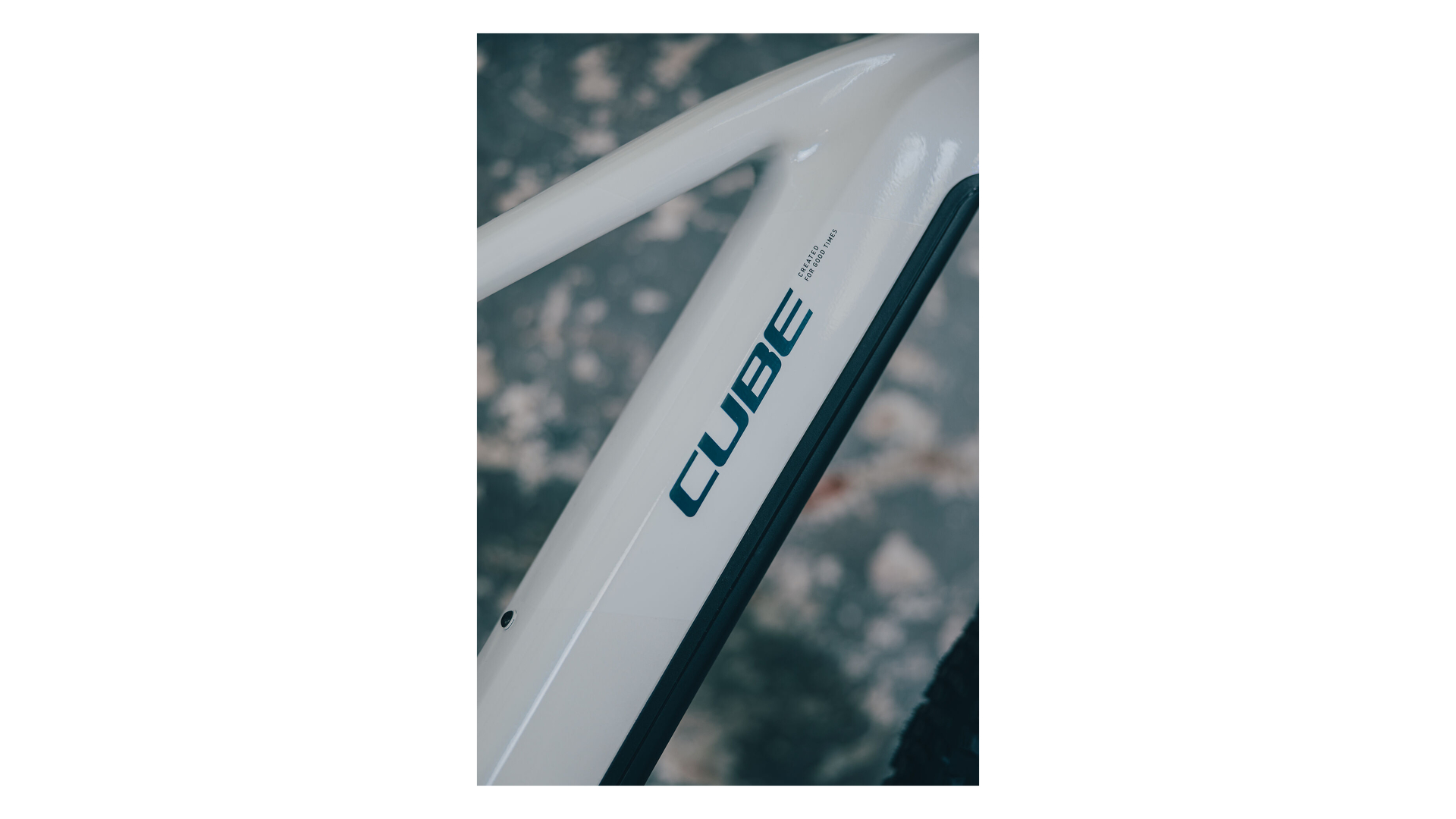 Cube Reaction Hybrid Race 800 snow´n´black