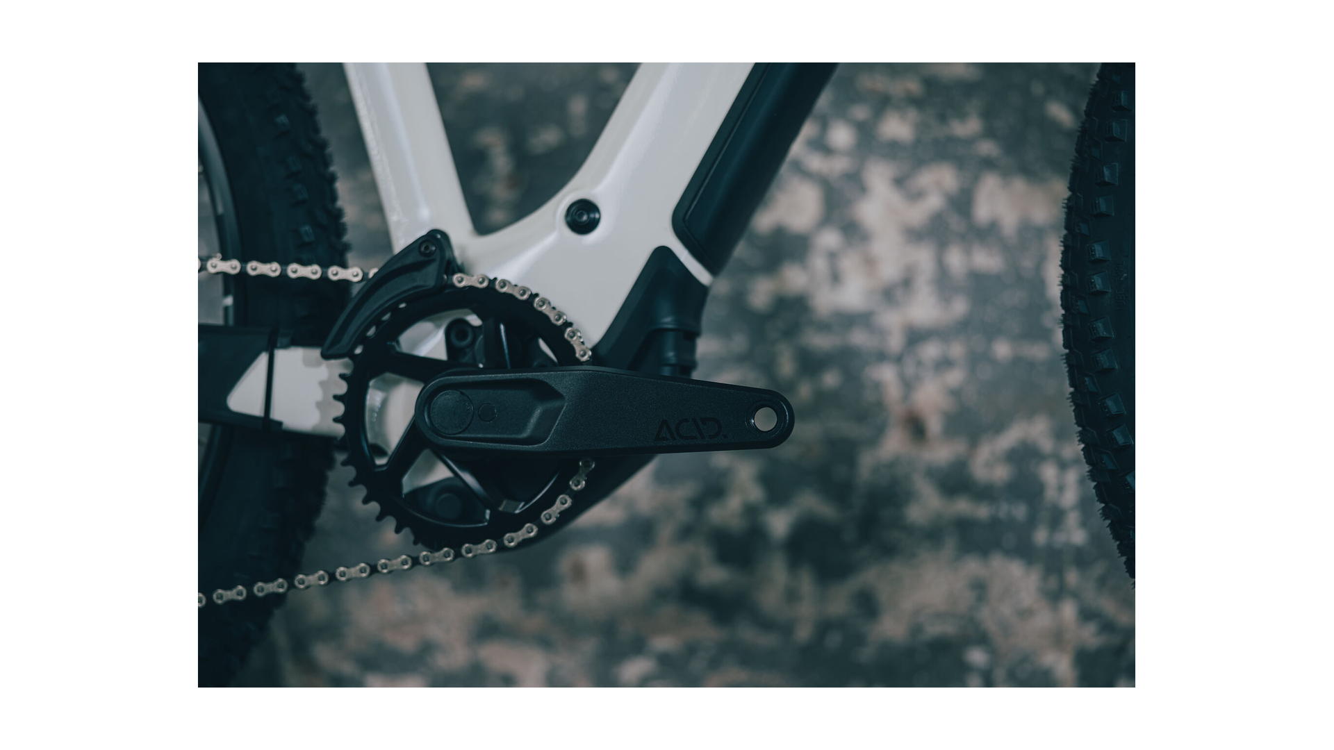 Cube Reaction Hybrid Race 800 snow´n´black