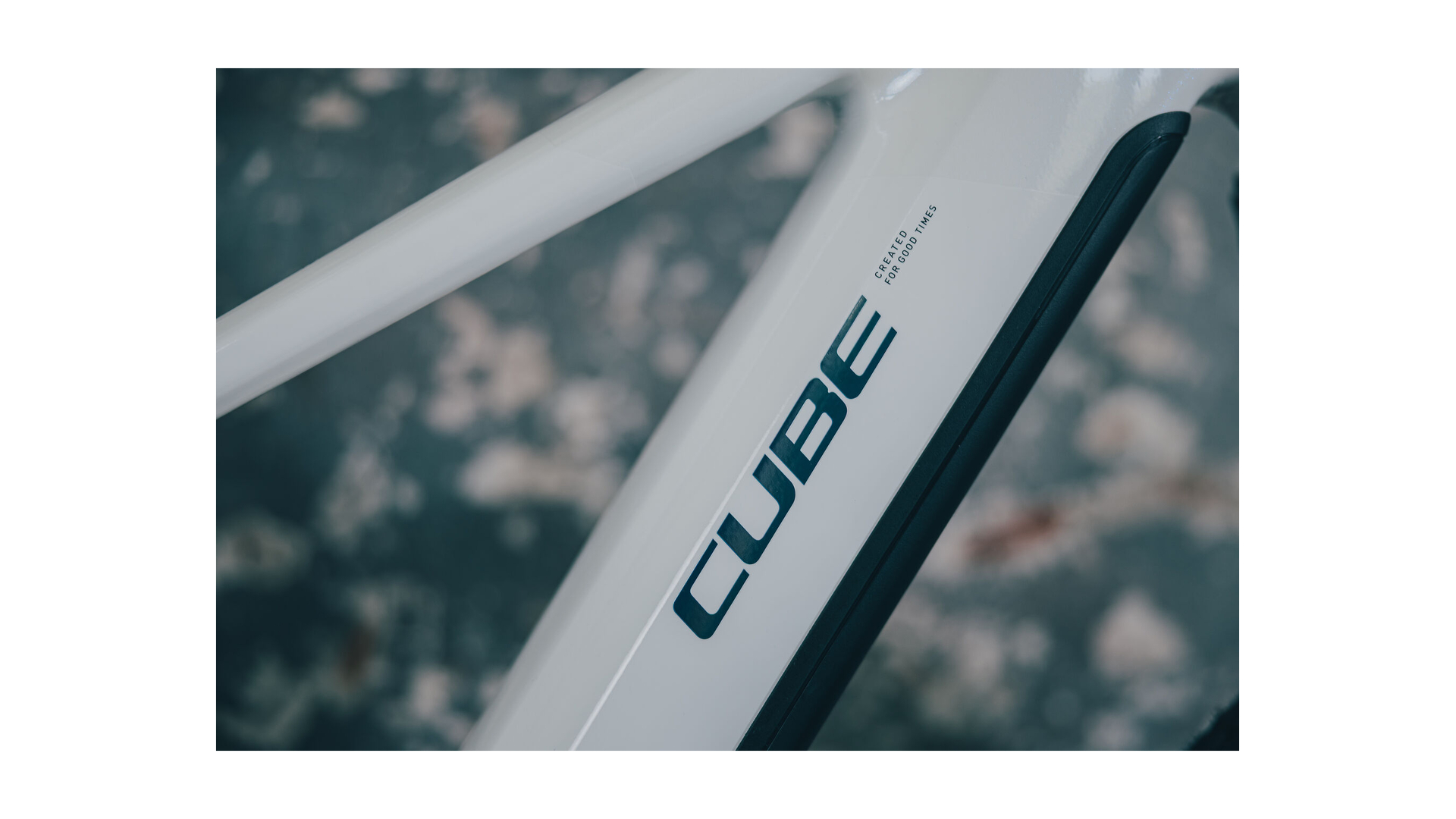 Cube Reaction Hybrid Race 800 snow´n´black