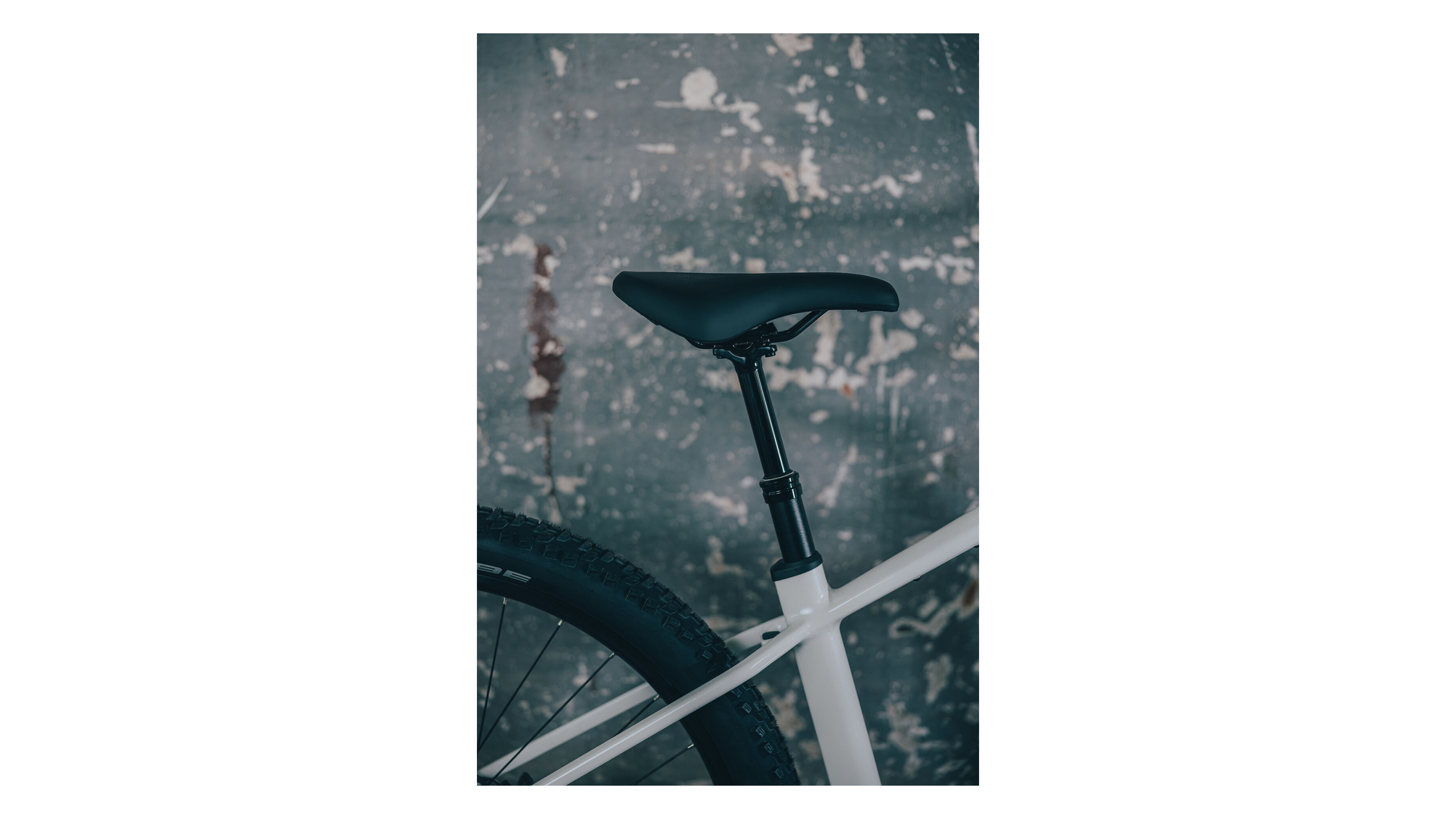 Cube Reaction Hybrid Race 800 snow´n´black