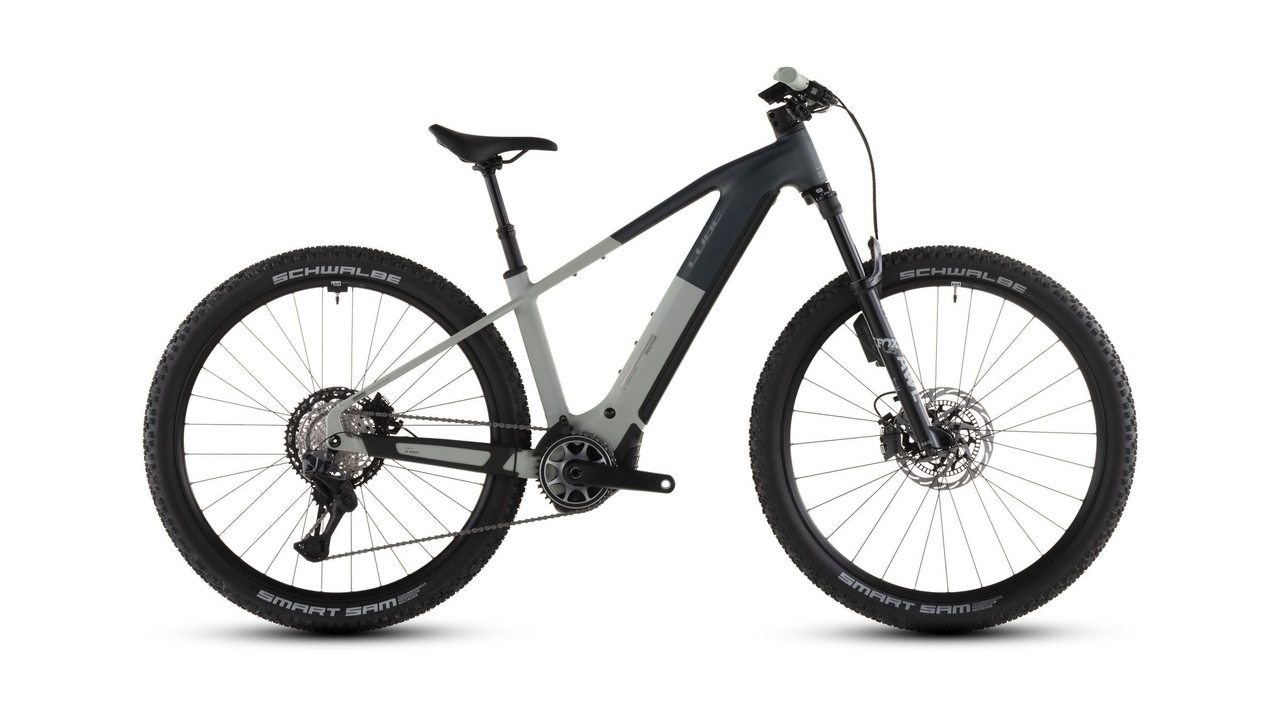 Main image of CUBE CUBE REACTION HYBRID SLT 800 REEDBEIGE/SAGEBRUSHGREEN