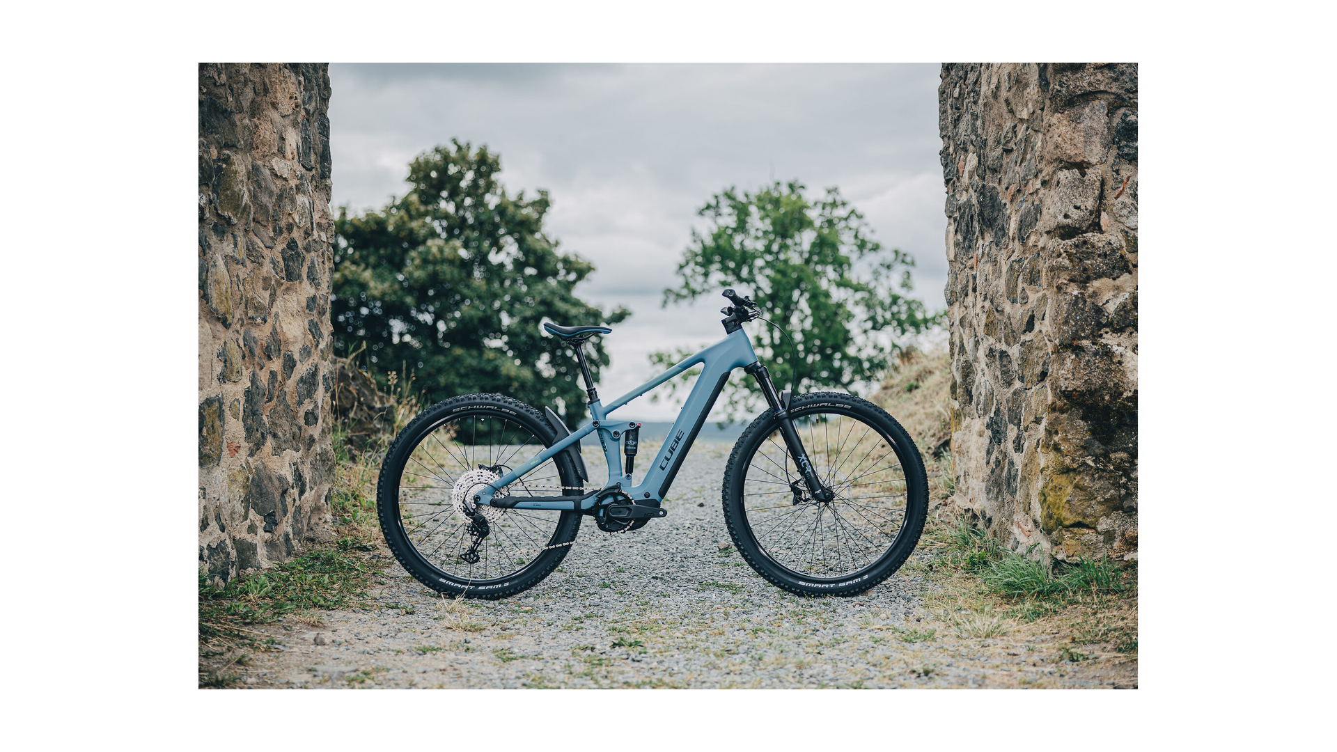 Cube Stereo Hybrid ONE22 Pro 800 bluesapphire´n´blue