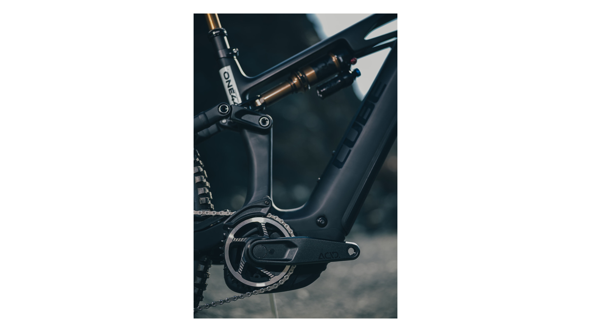Cube Stereo Hybrid ONE44 HPC AT 800 carbon´n´white
