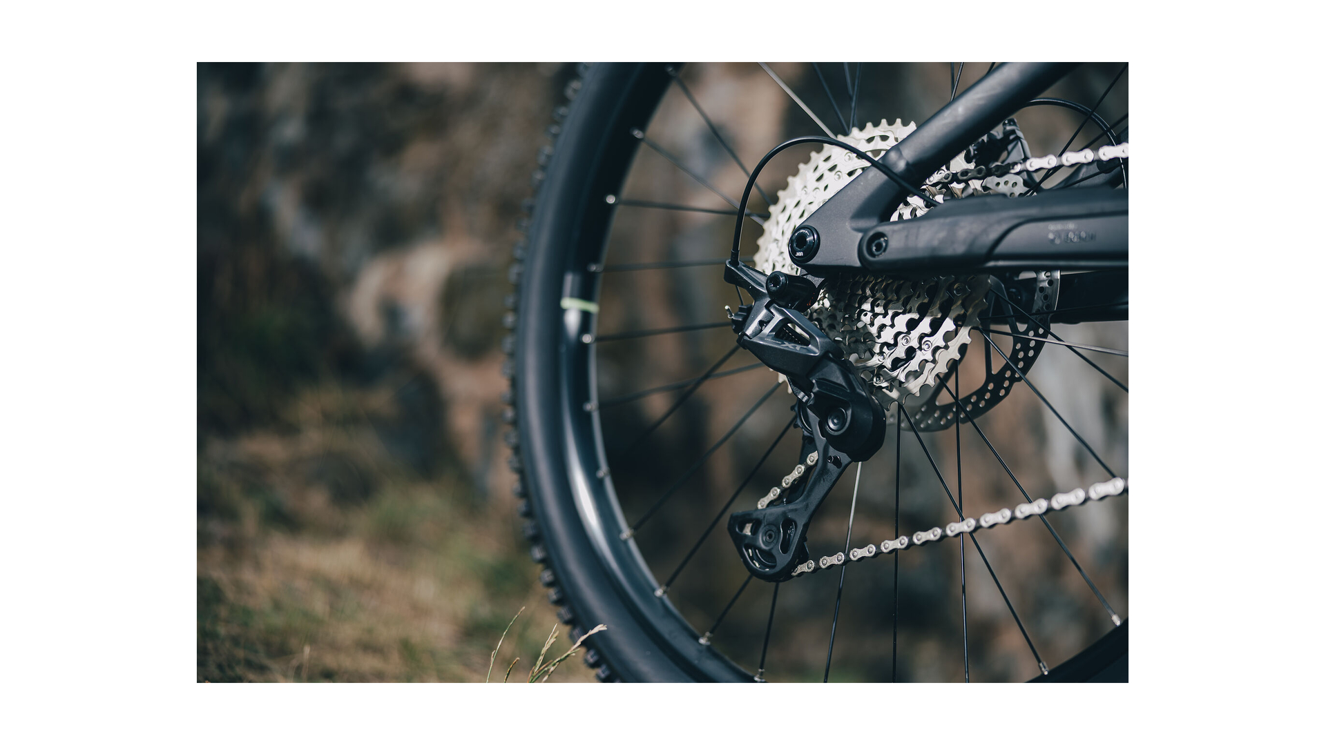 Cube Stereo Hybrid ONE44 HPC Race 800 coal´n´green