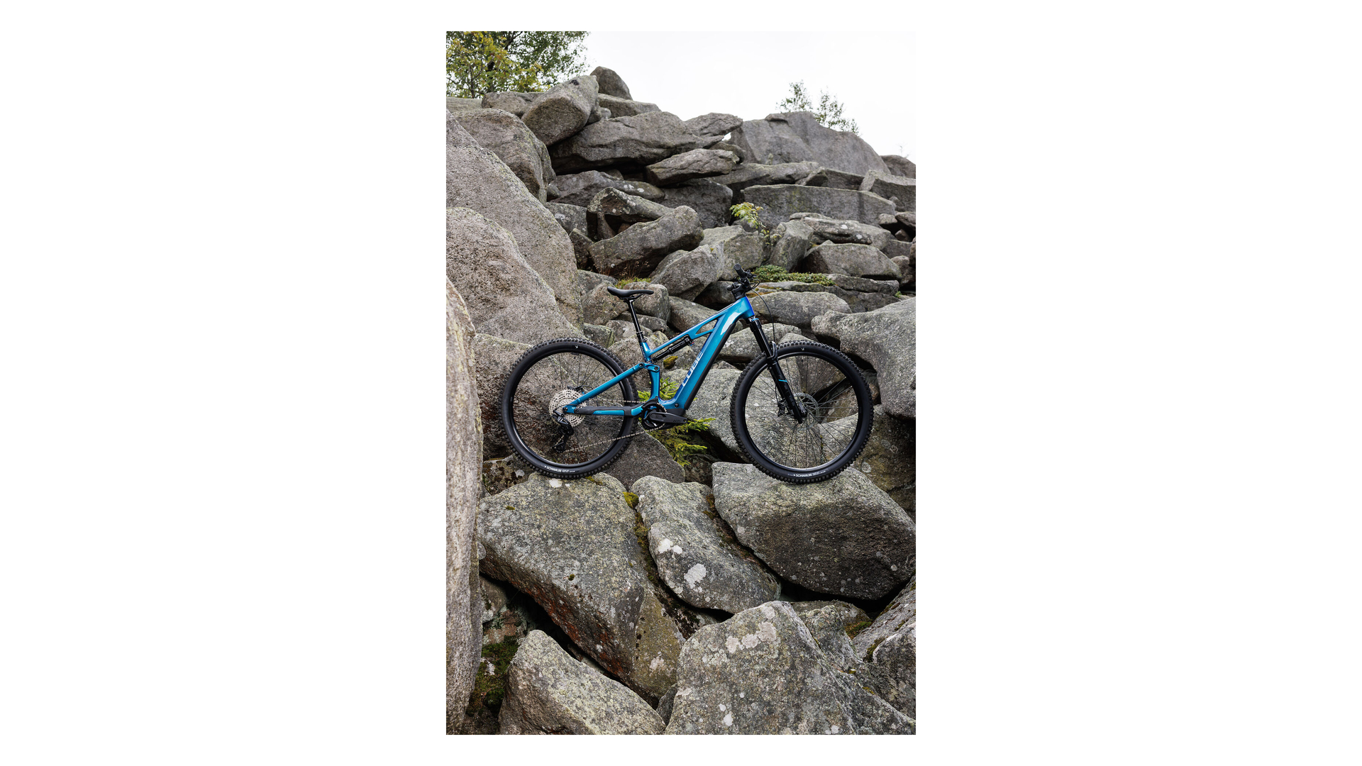 Cube Stereo Hybrid ONE44 HPC Race 800 nebula´n´prizm