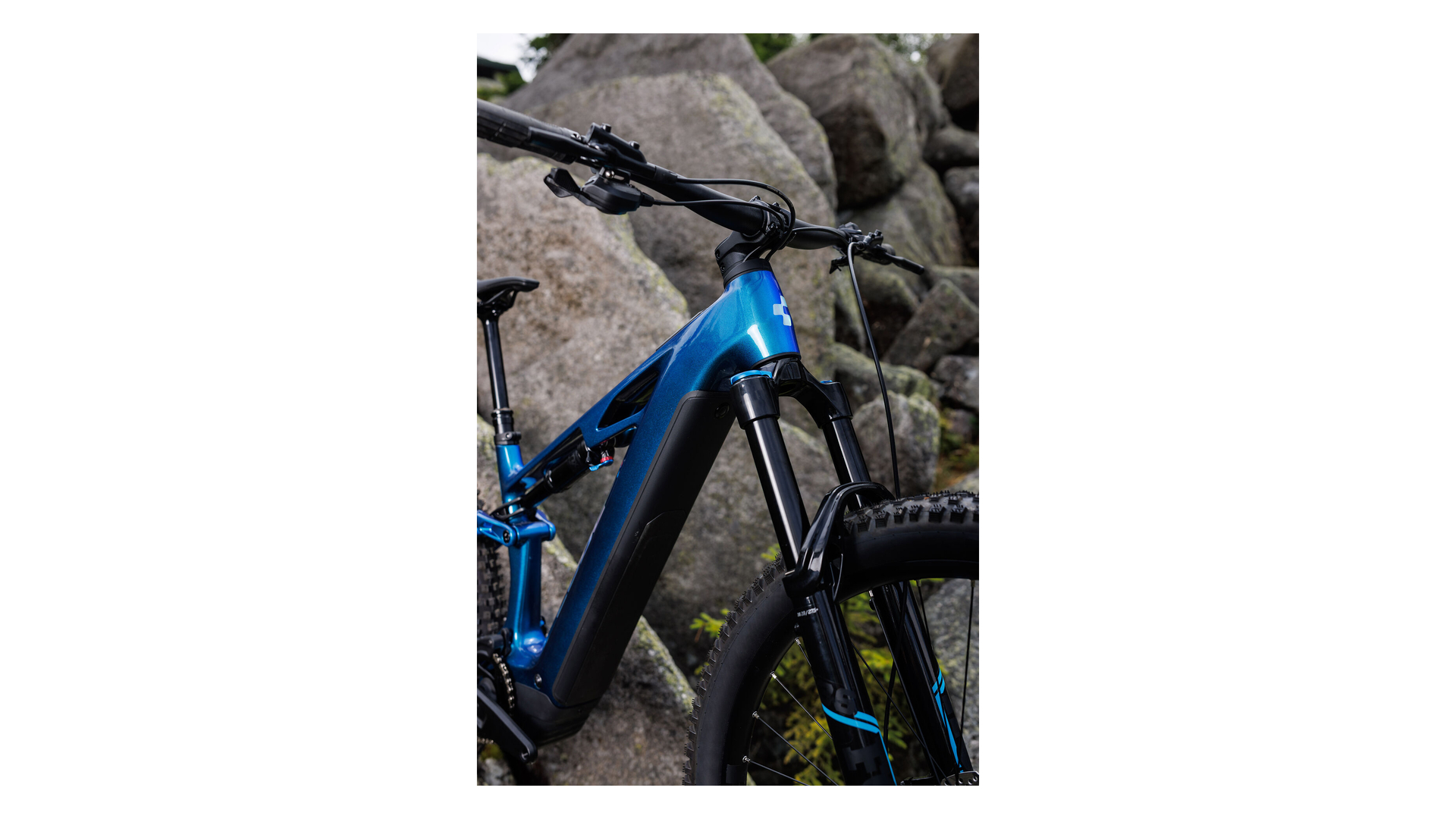 Cube Stereo Hybrid ONE44 HPC Race 800 nebula´n´prizm